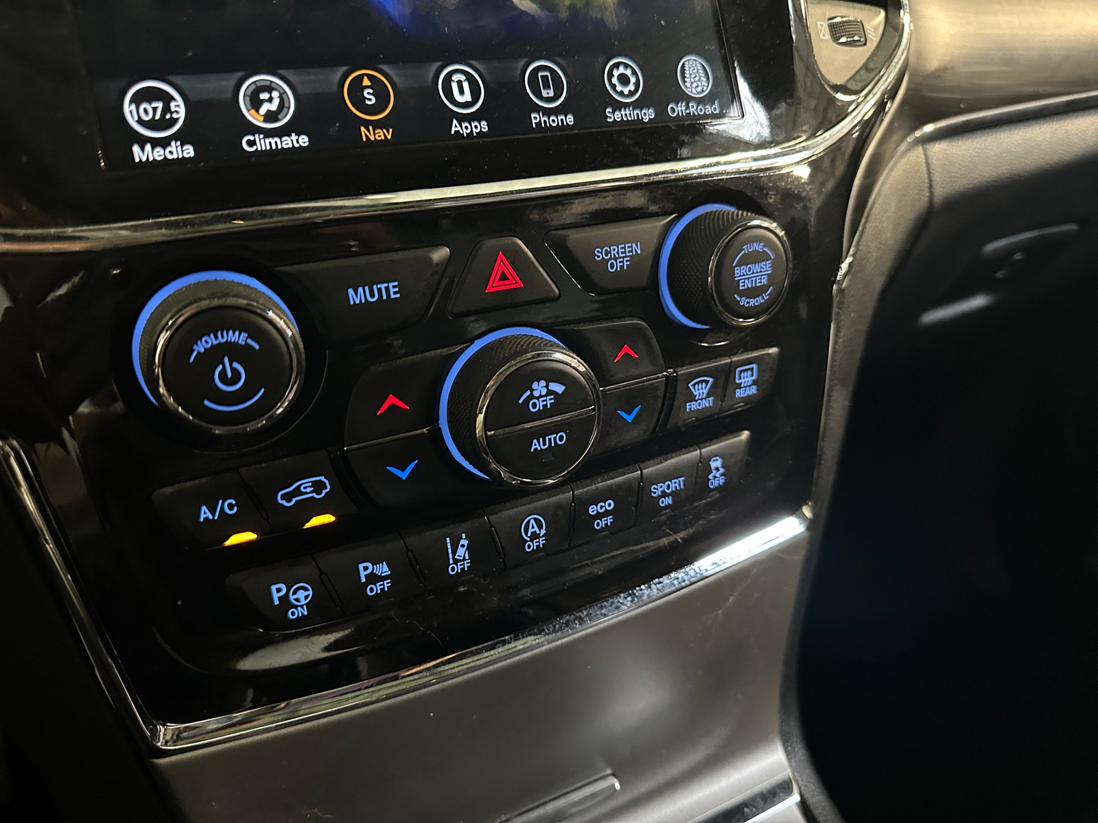 Thumbnail: 2021 Jeep Grand Cherokee - 3