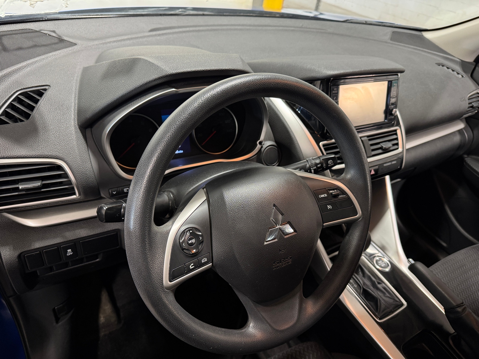 Thumbnail: 2019 Mitsubishi Eclipse Cross - 3