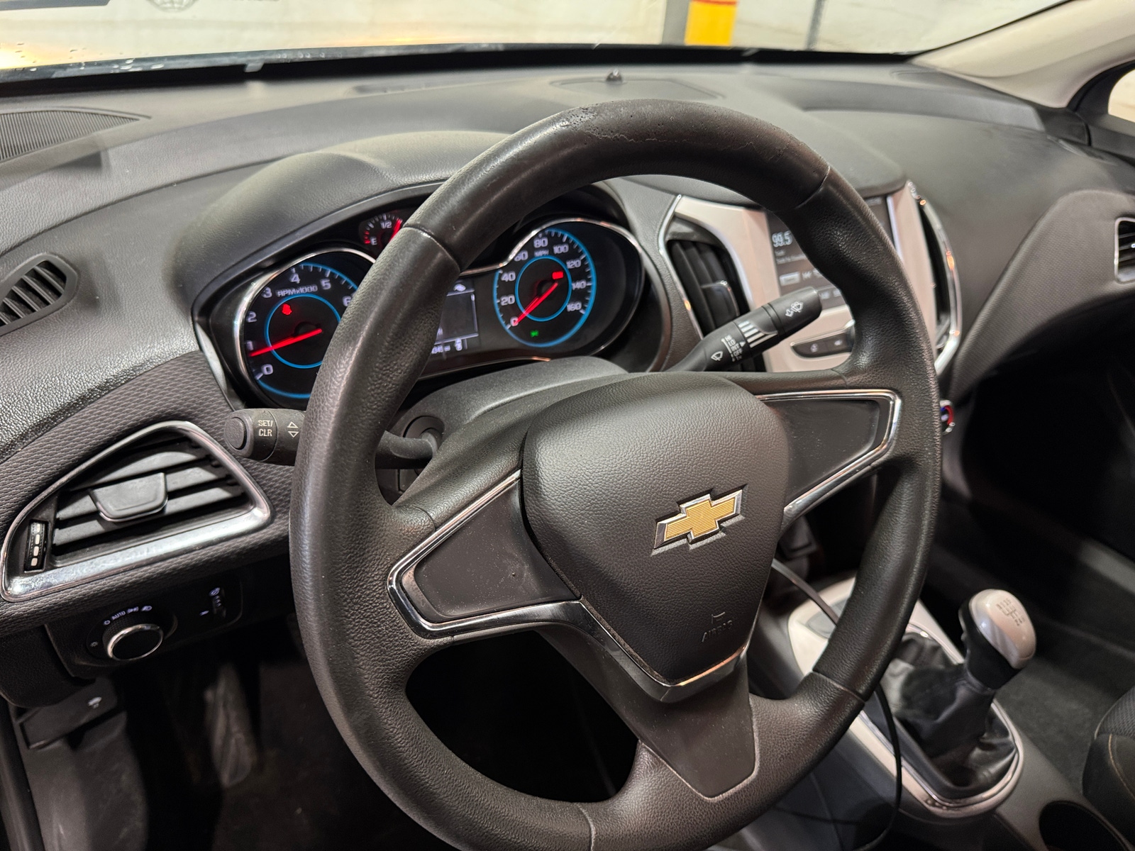 Thumbnail: 2016 Chevrolet Cruze - 3