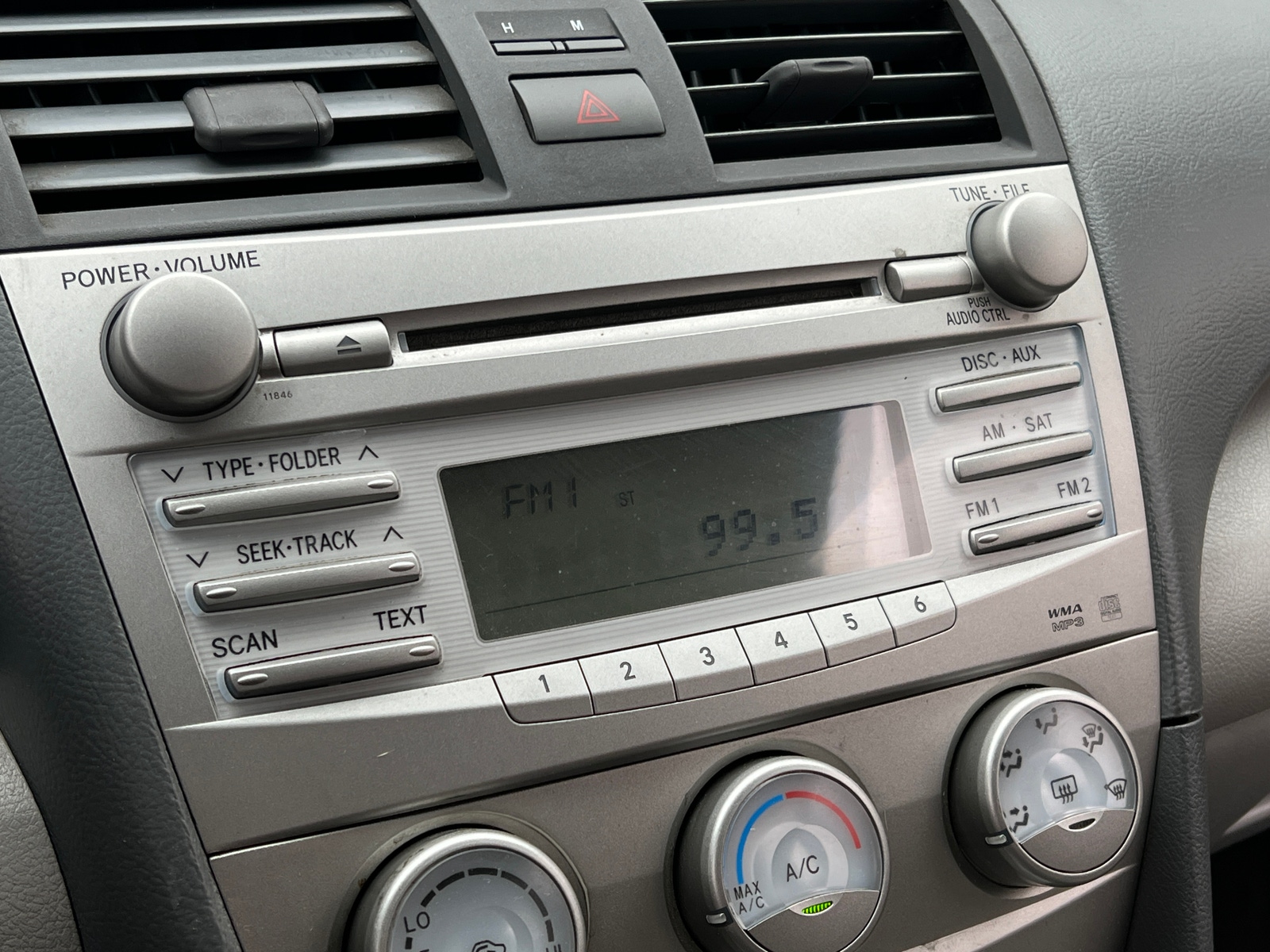 Thumbnail: 2011 Toyota Camry - 4