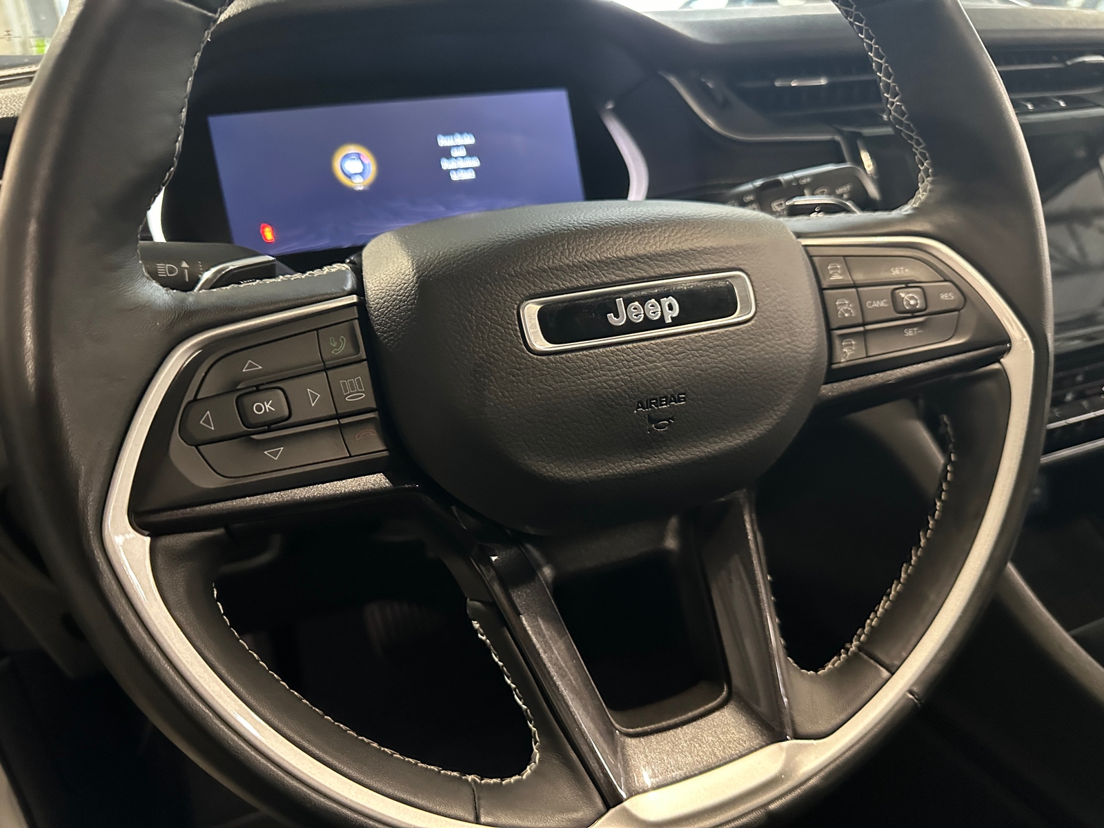 Thumbnail: 2022 Jeep Grand Cherokee L - 5