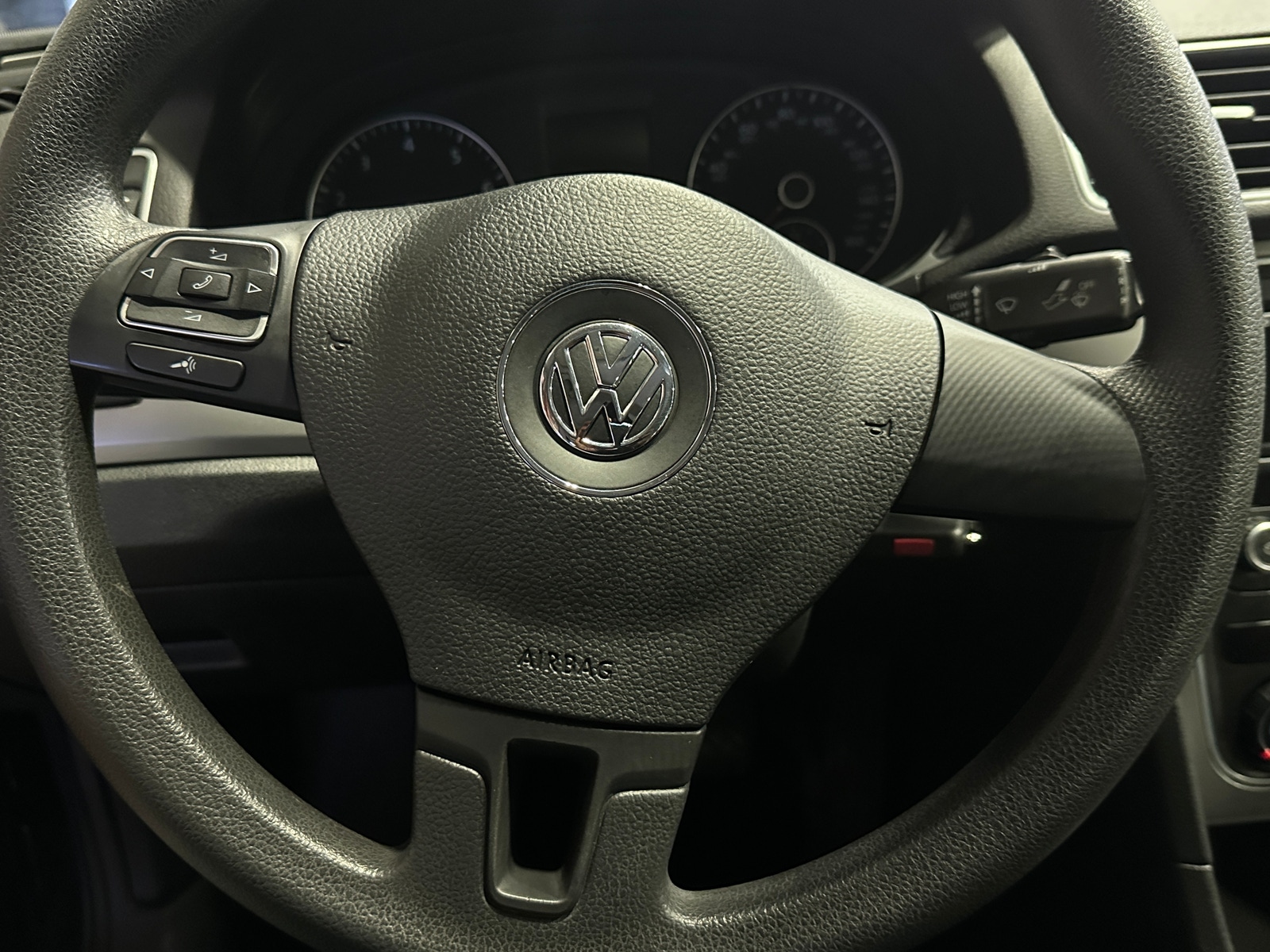 Thumbnail: 2013 Volkswagen Passat - 5