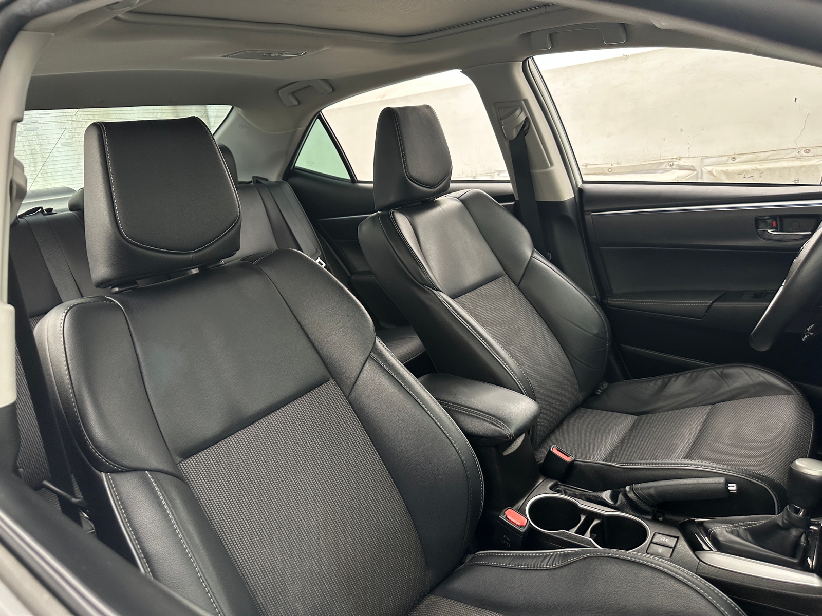 Thumbnail: 2016 Toyota Corolla - 2