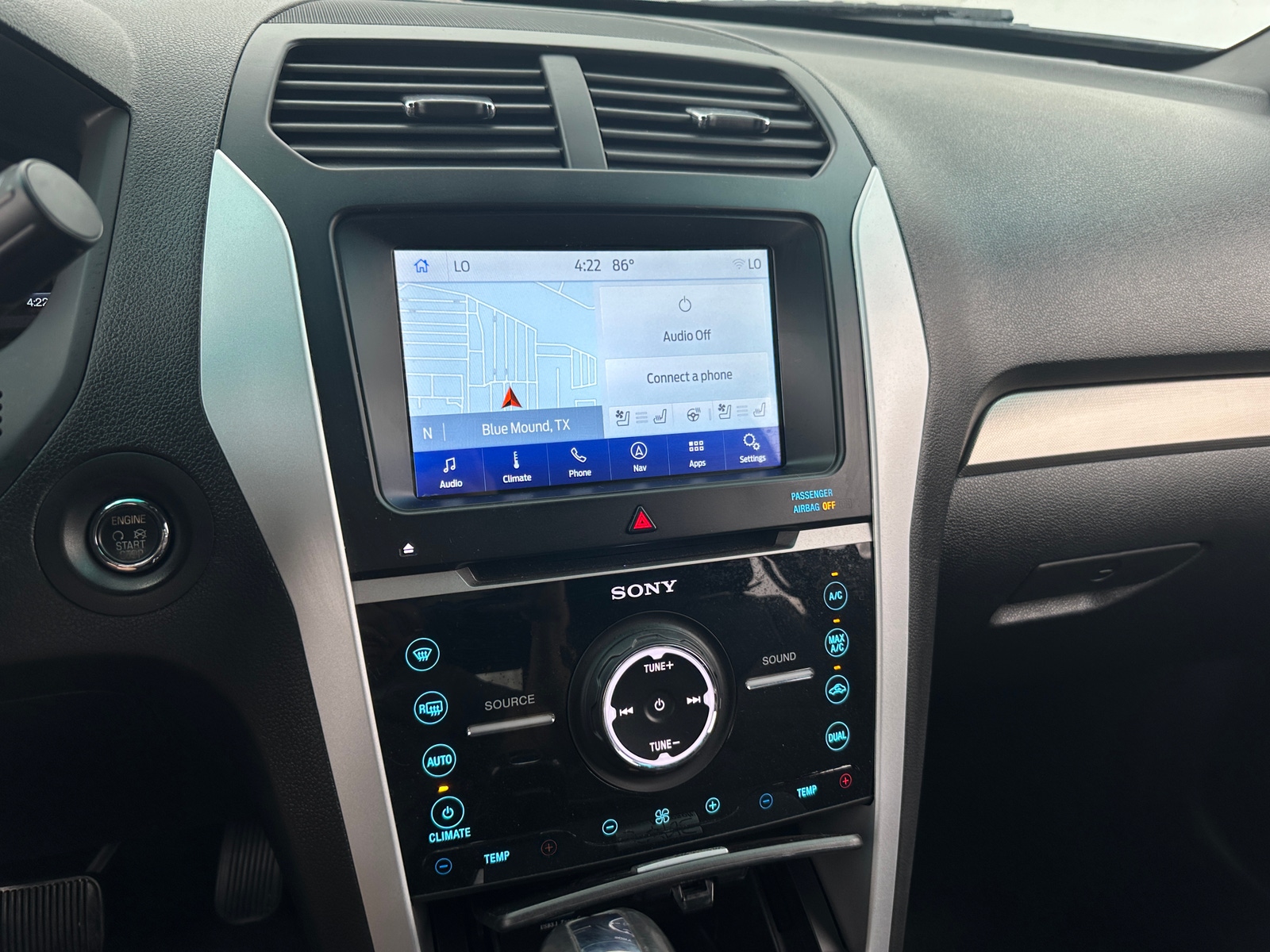 Thumbnail: 2015 Ford Explorer - 3