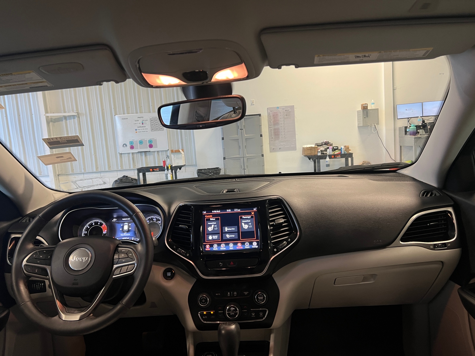Thumbnail: 2019 Jeep Cherokee - 2
