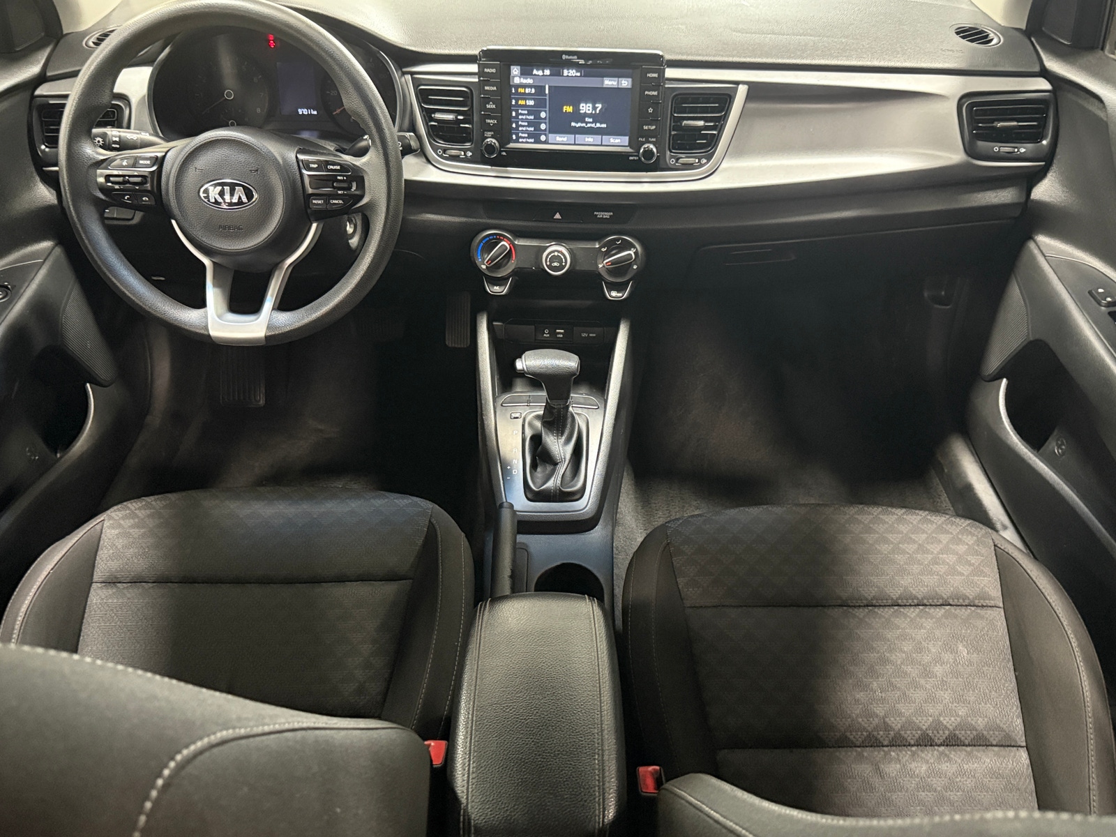 Thumbnail: 2019 Kia Rio - 3