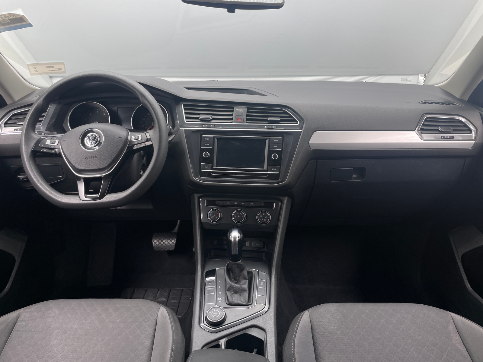 Thumbnail: 2019 Volkswagen Tiguan - 3