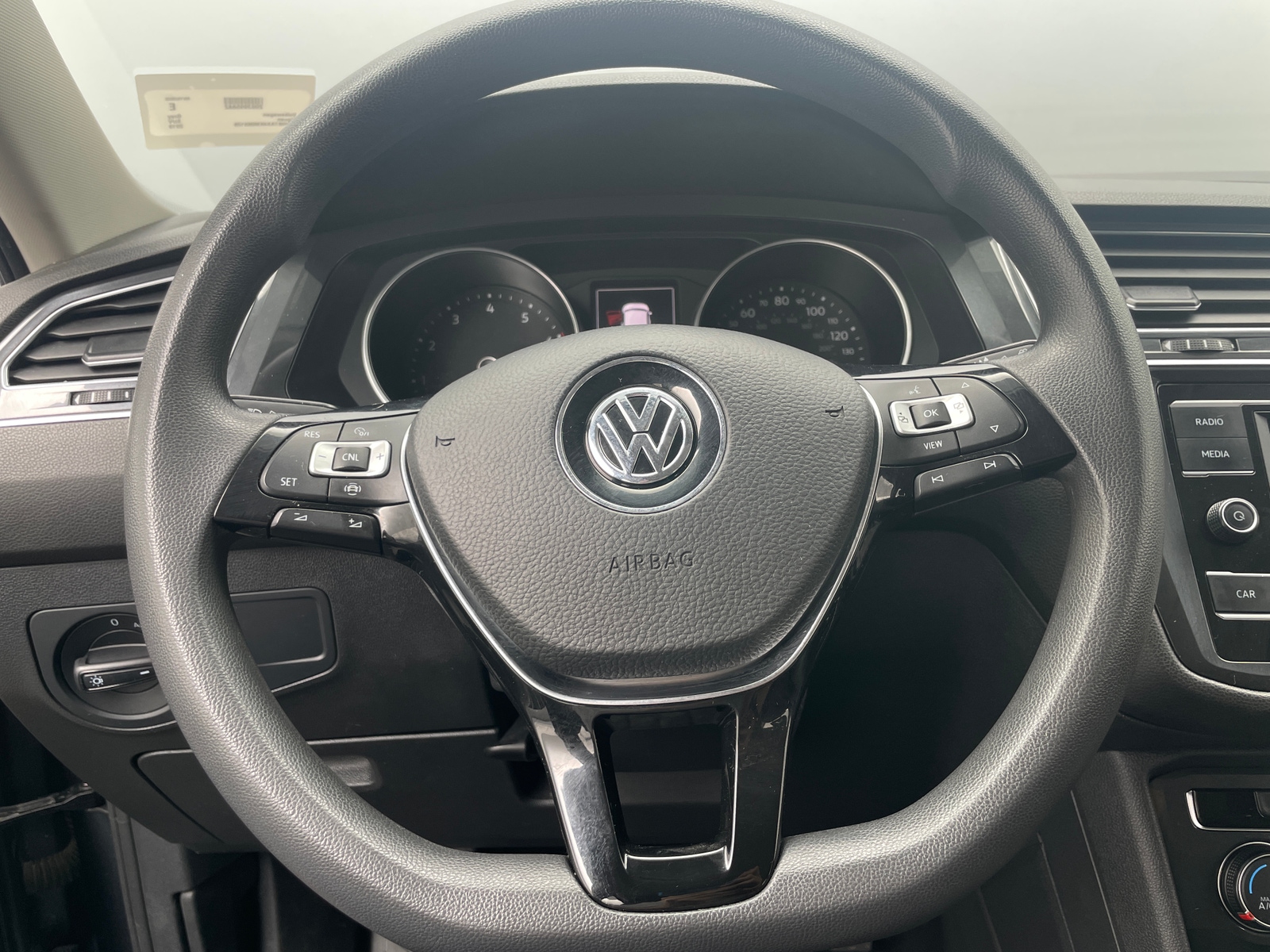 Thumbnail: 2019 Volkswagen Tiguan - 5
