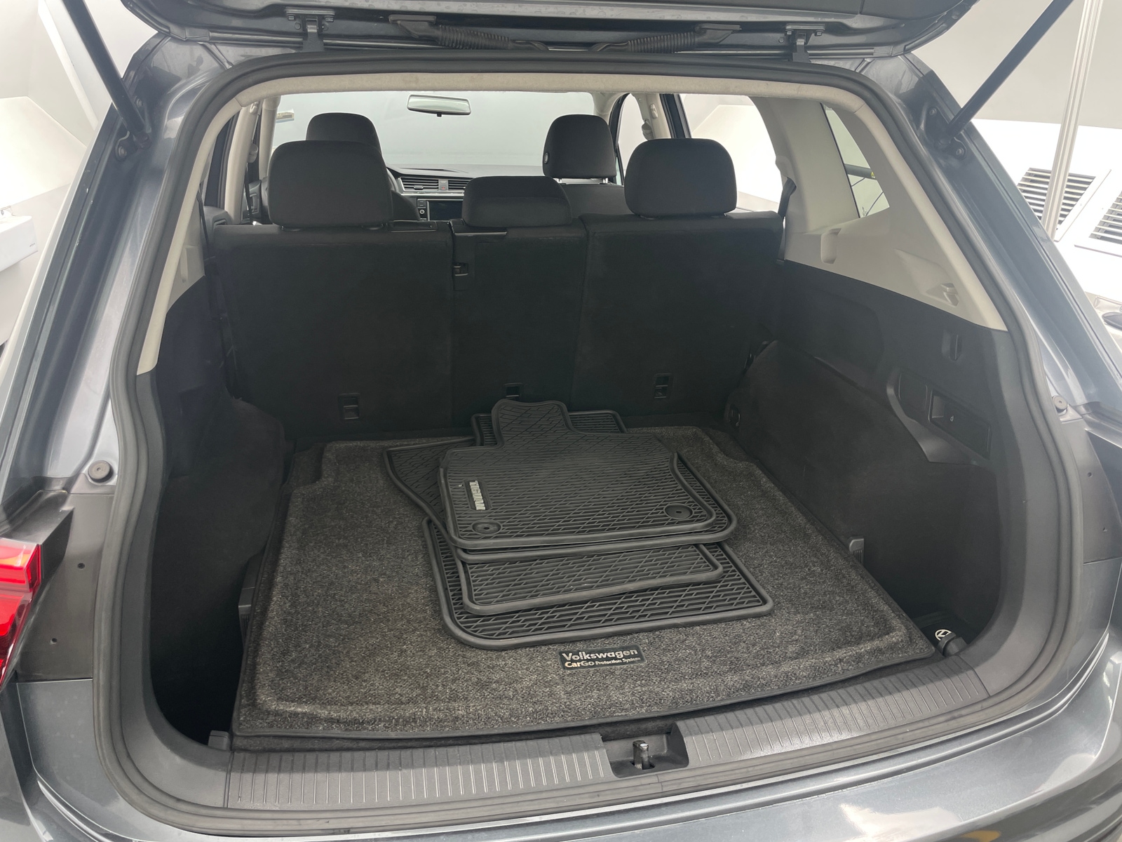 Thumbnail: 2019 Volkswagen Tiguan - 7