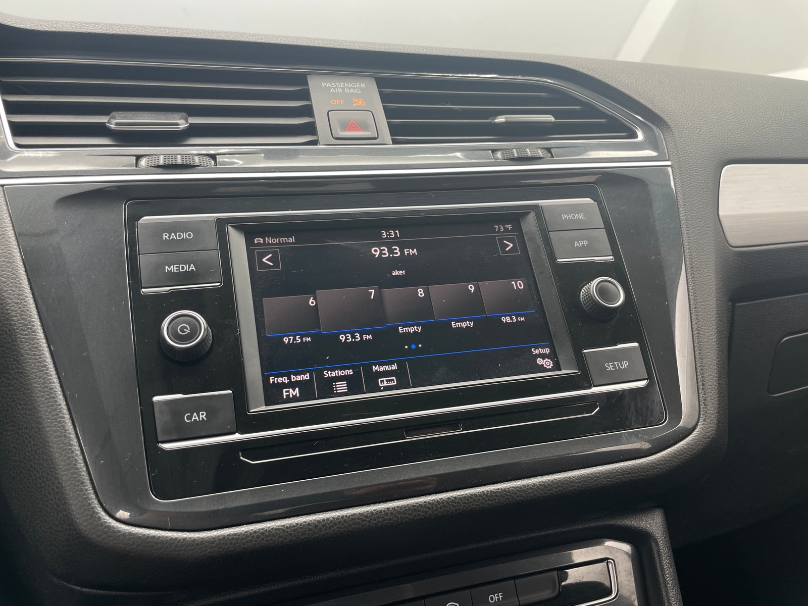 Thumbnail: 2019 Volkswagen Tiguan - 4