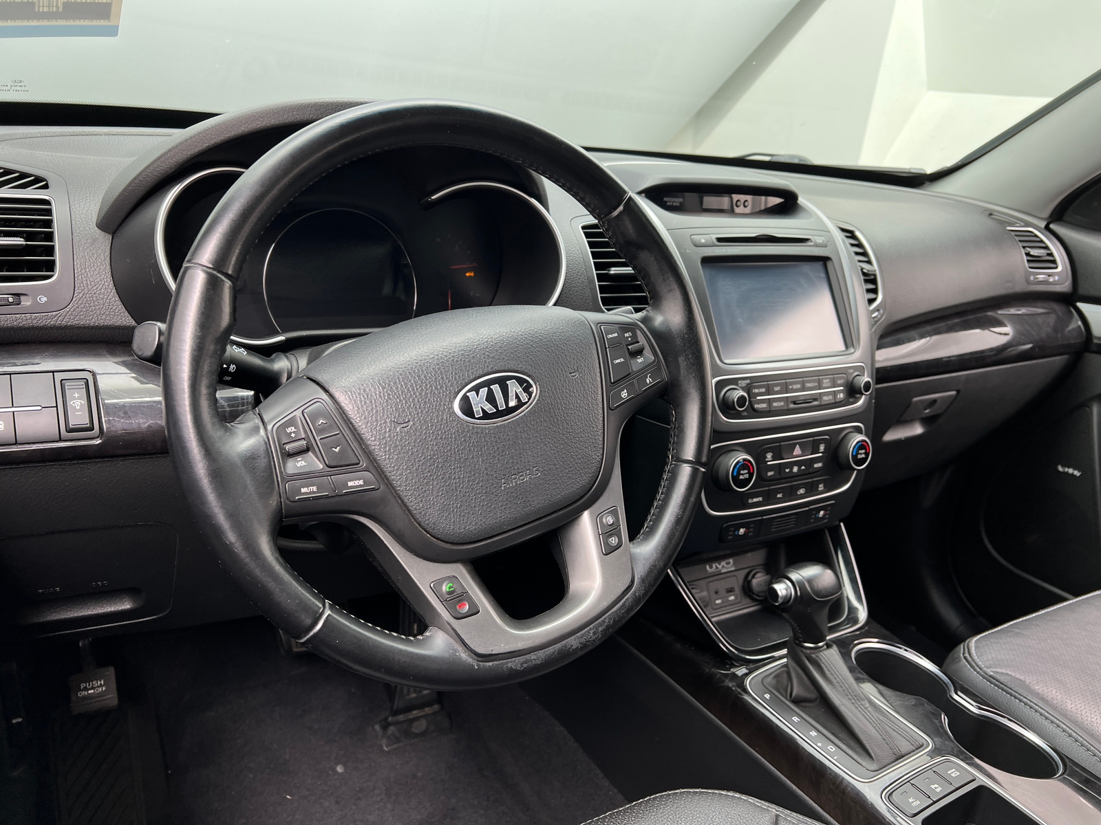 Thumbnail: 2015 Kia Sorento - 4