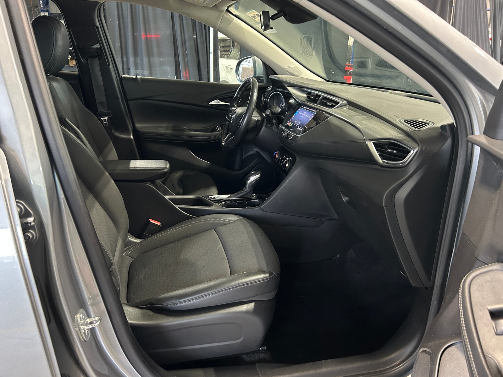 Thumbnail: 2023 Buick Encore GX - 2