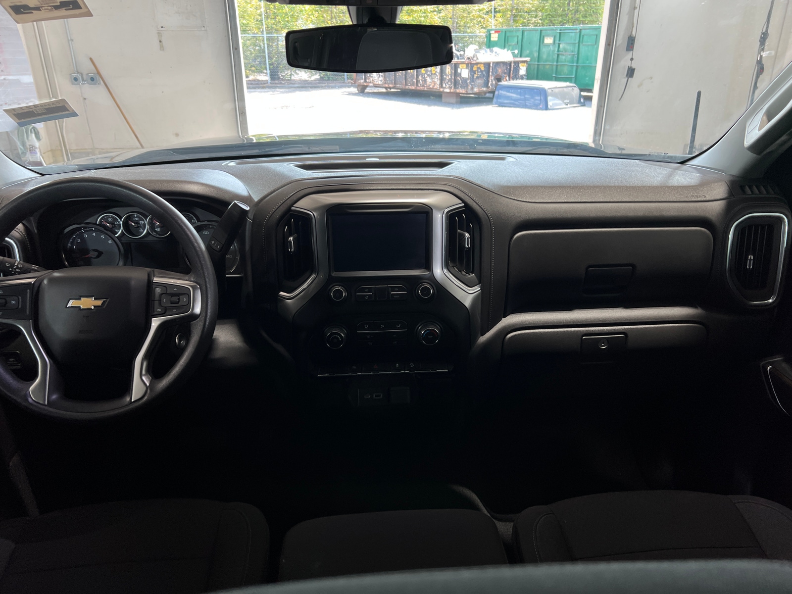 Thumbnail: 2020 Chevrolet Silverado 1500 - 3