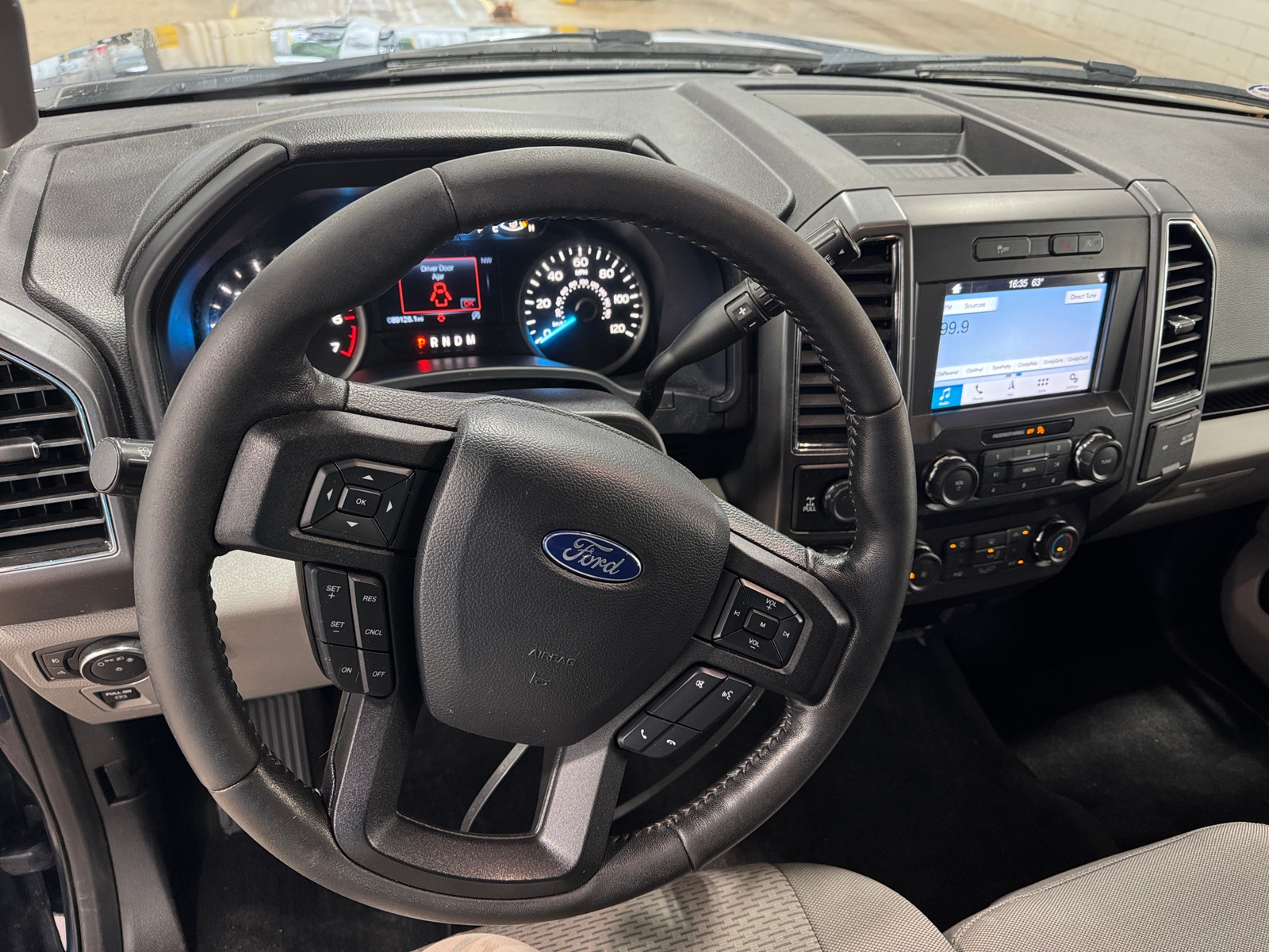 Thumbnail: 2019 Ford Econoline - 3