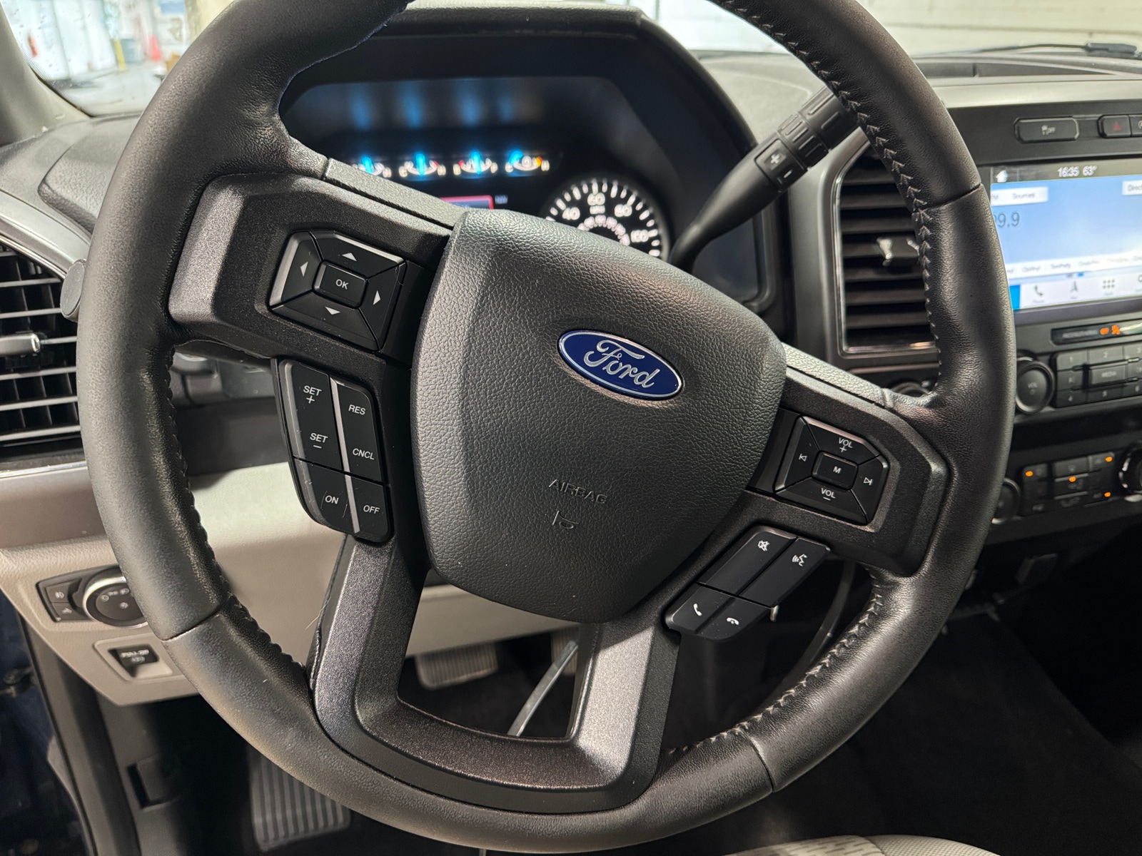 Thumbnail: 2019 Ford Econoline - 5