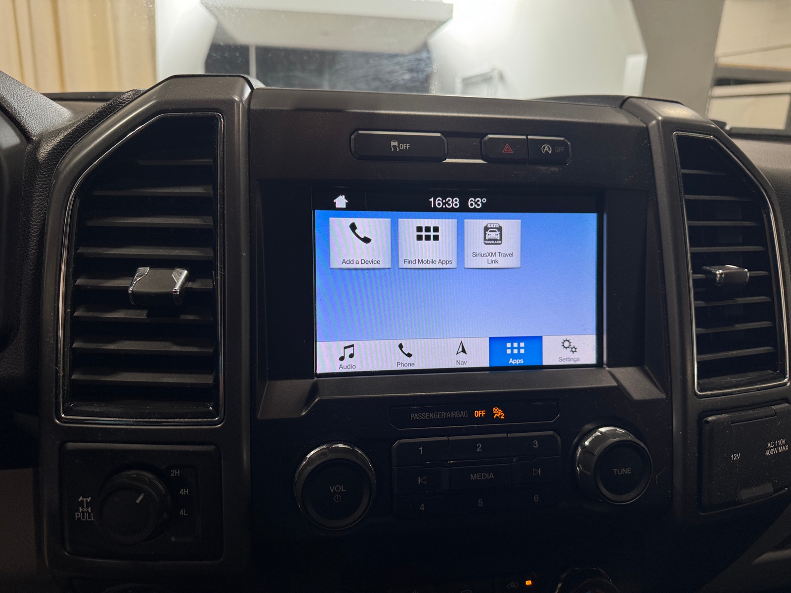 Thumbnail: 2019 Ford Econoline - 4