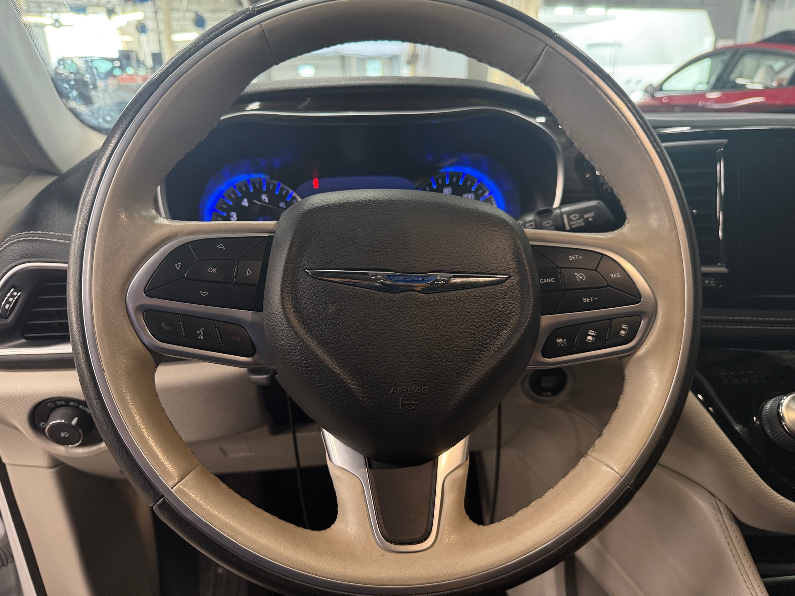 Thumbnail: 2021 Chrysler Pacifica - 4