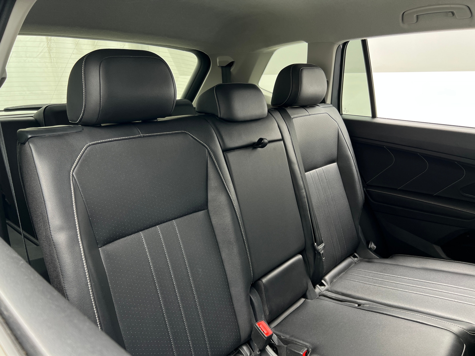 Thumbnail: 2024 Volkswagen Tiguan - 5