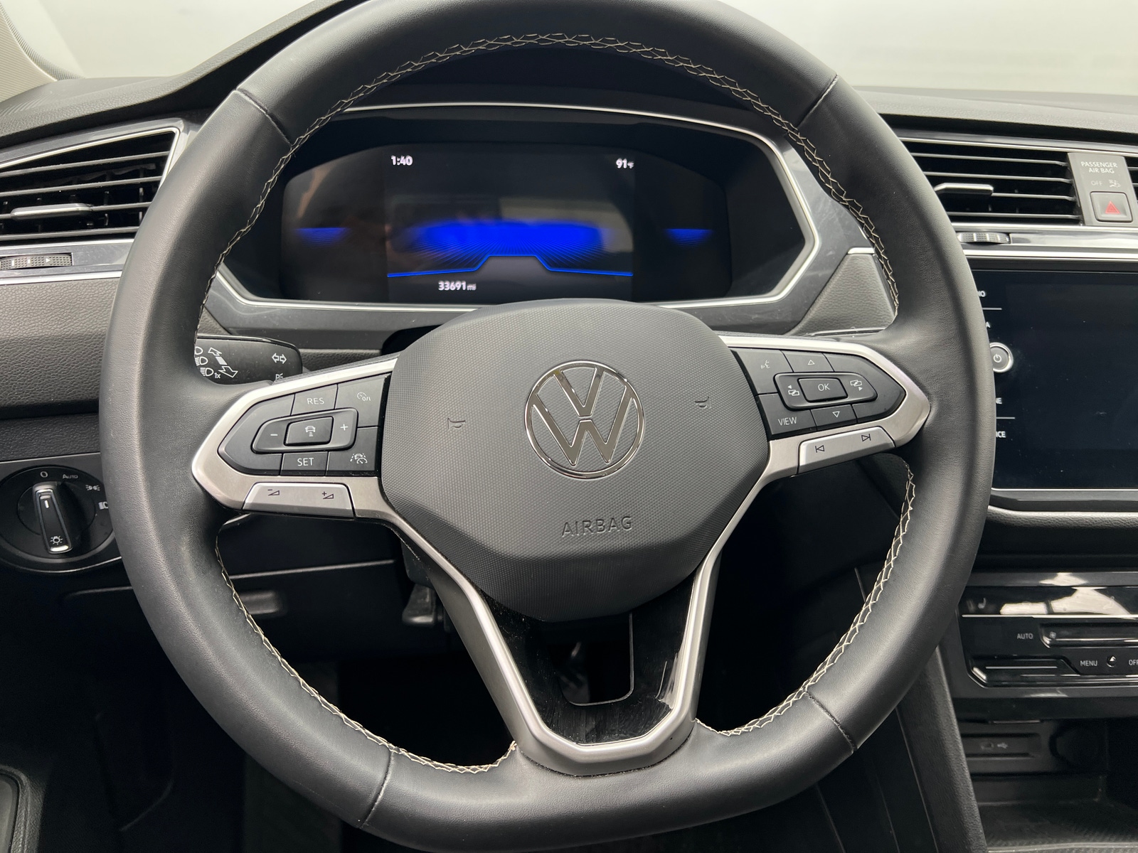 Thumbnail: 2024 Volkswagen Tiguan - 4