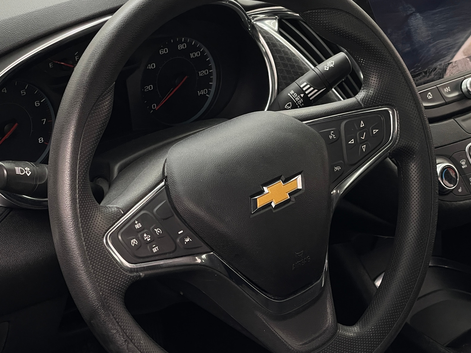 Thumbnail: 2019 Chevrolet Malibu - 5