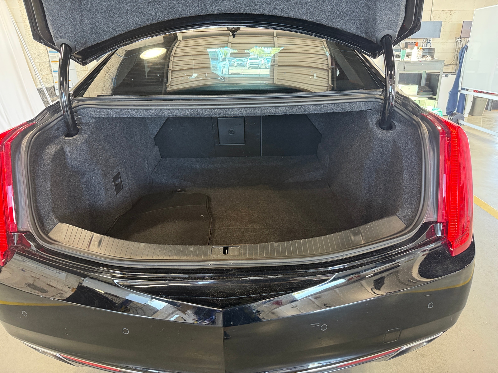 Thumbnail: 2016 Cadillac XTS - 6