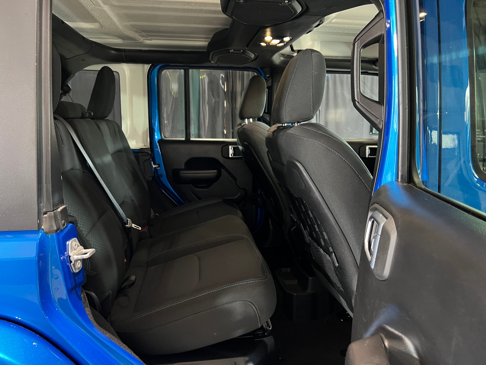 Thumbnail: 2021 Jeep Wrangler - 6