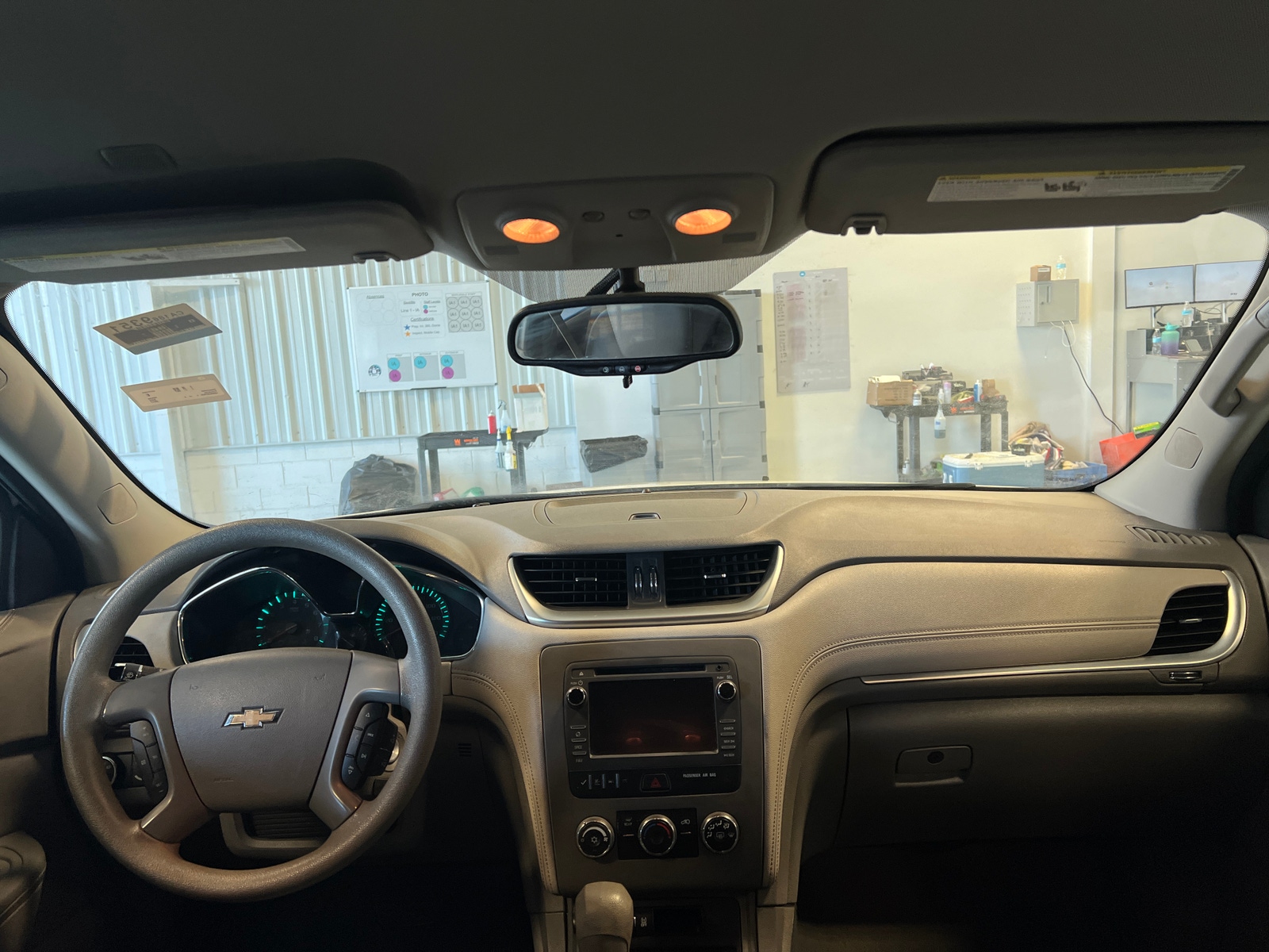Thumbnail: 2017 Chevrolet Traverse - 3