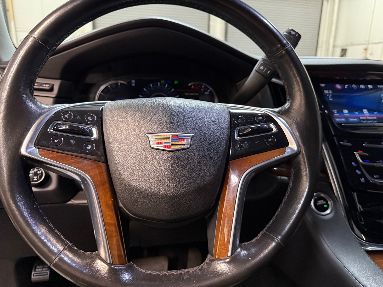Thumbnail: 2016 Cadillac Escalade - 4