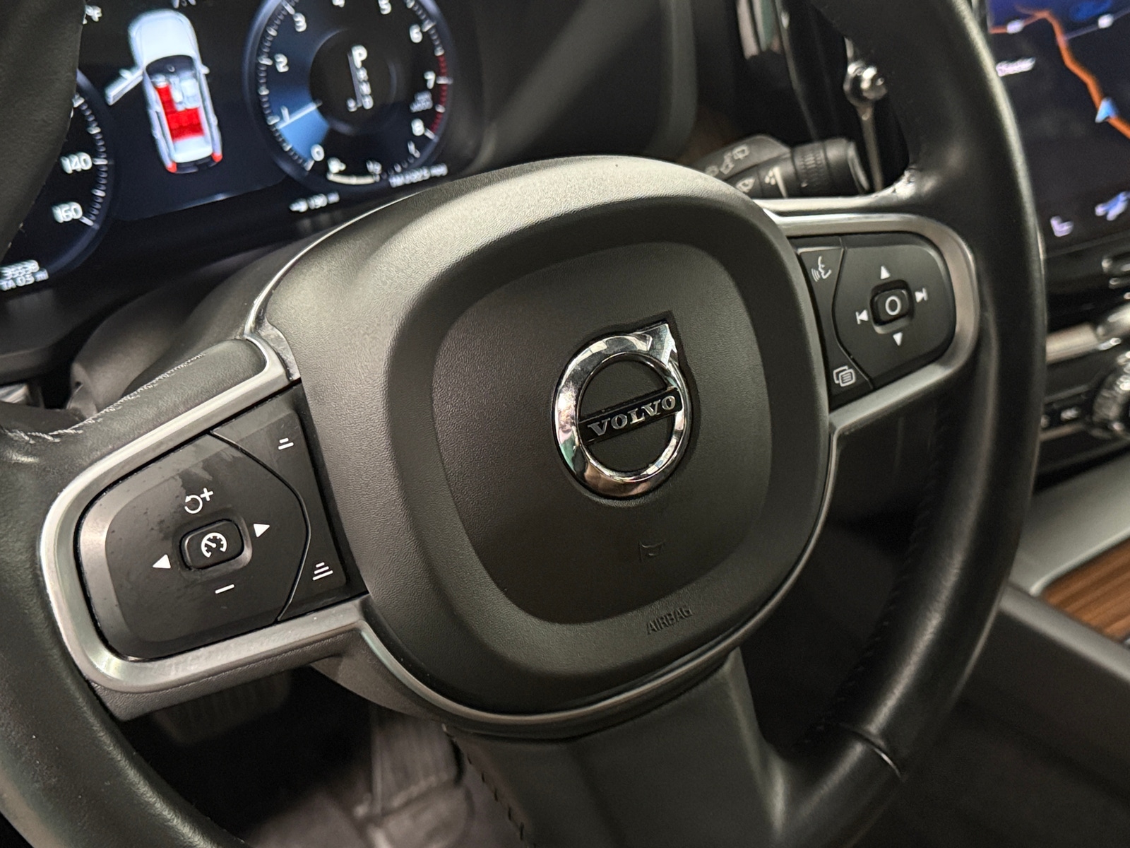 Thumbnail: 2021 Volvo XC60 - 4
