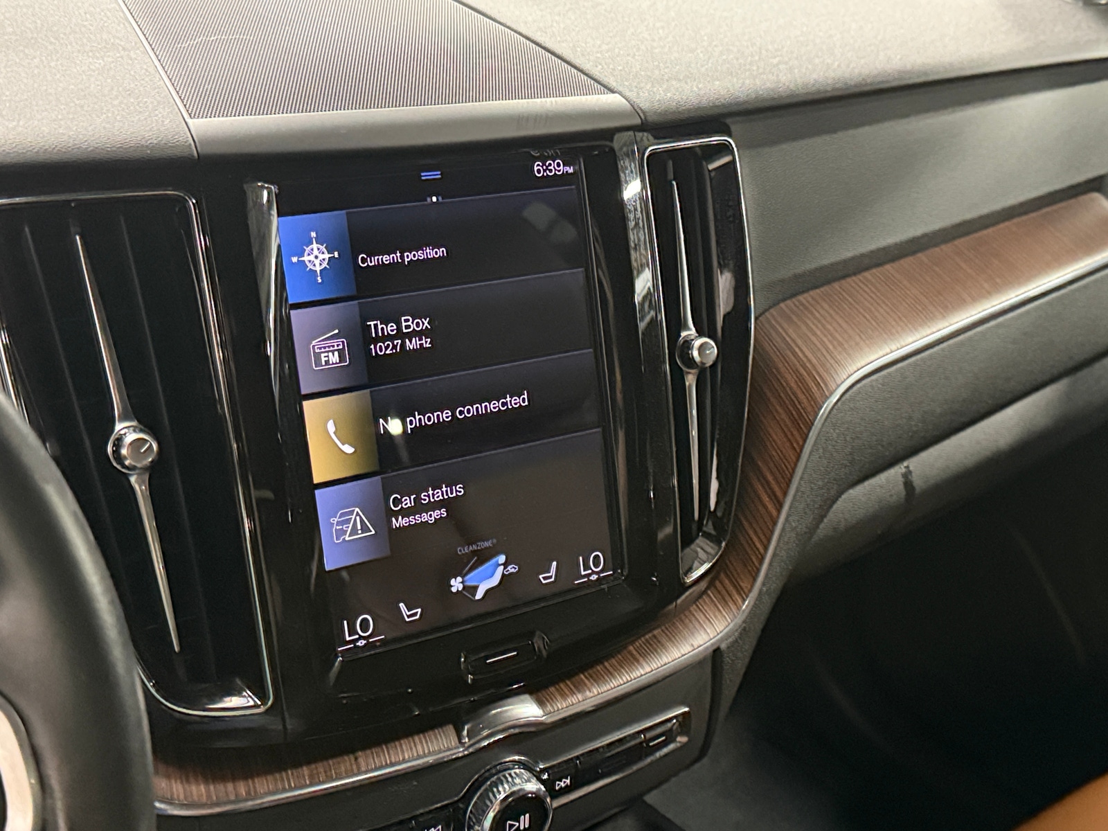 Thumbnail: 2021 Volvo XC60 - 3