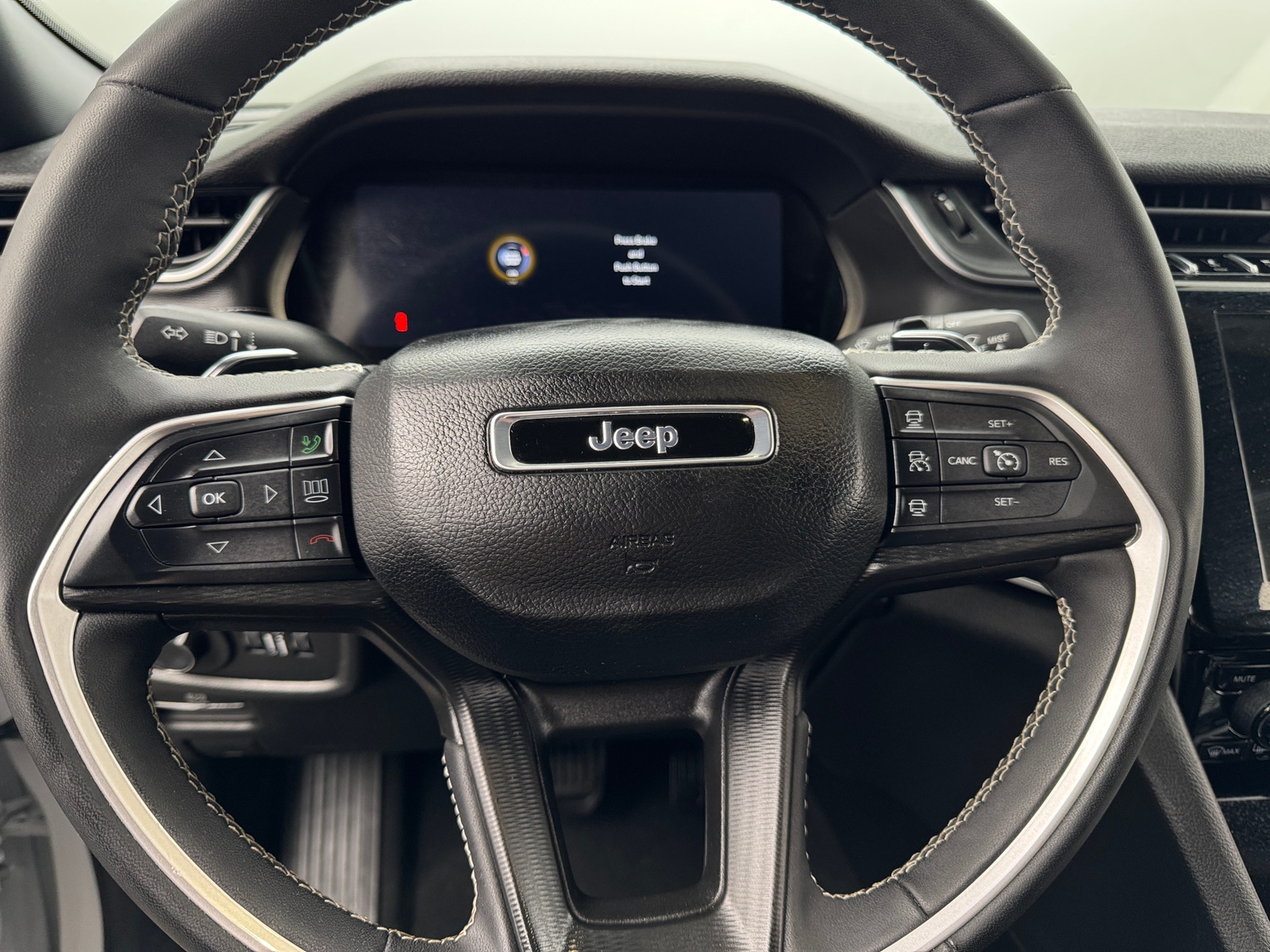 Thumbnail: 2024 Jeep Grand Cherokee L - 4