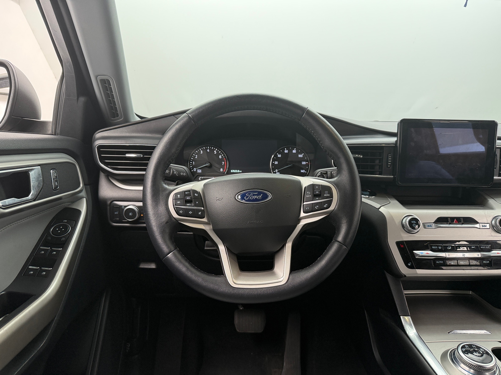 Thumbnail: 2021 Ford Explorer - 4
