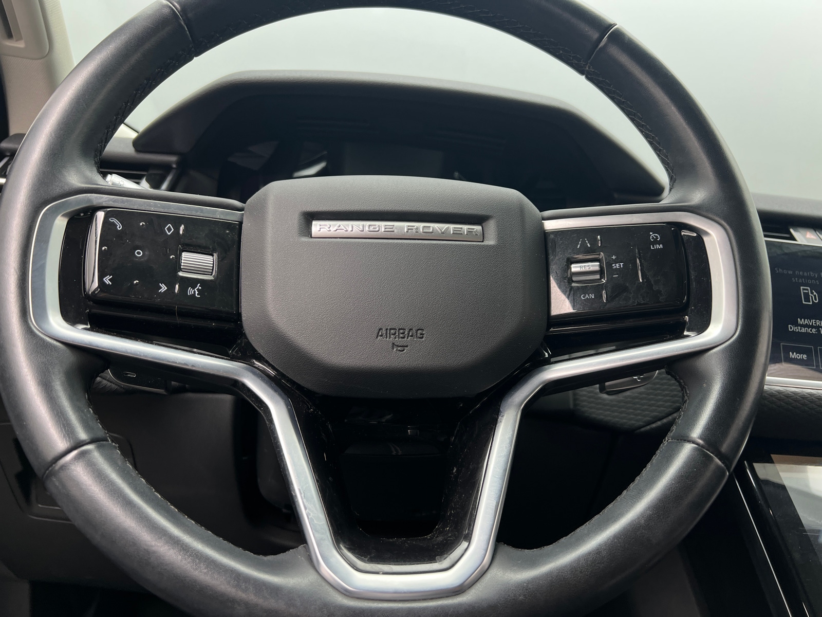 Thumbnail: 2021 Land Rover Range Rover Velar - 4