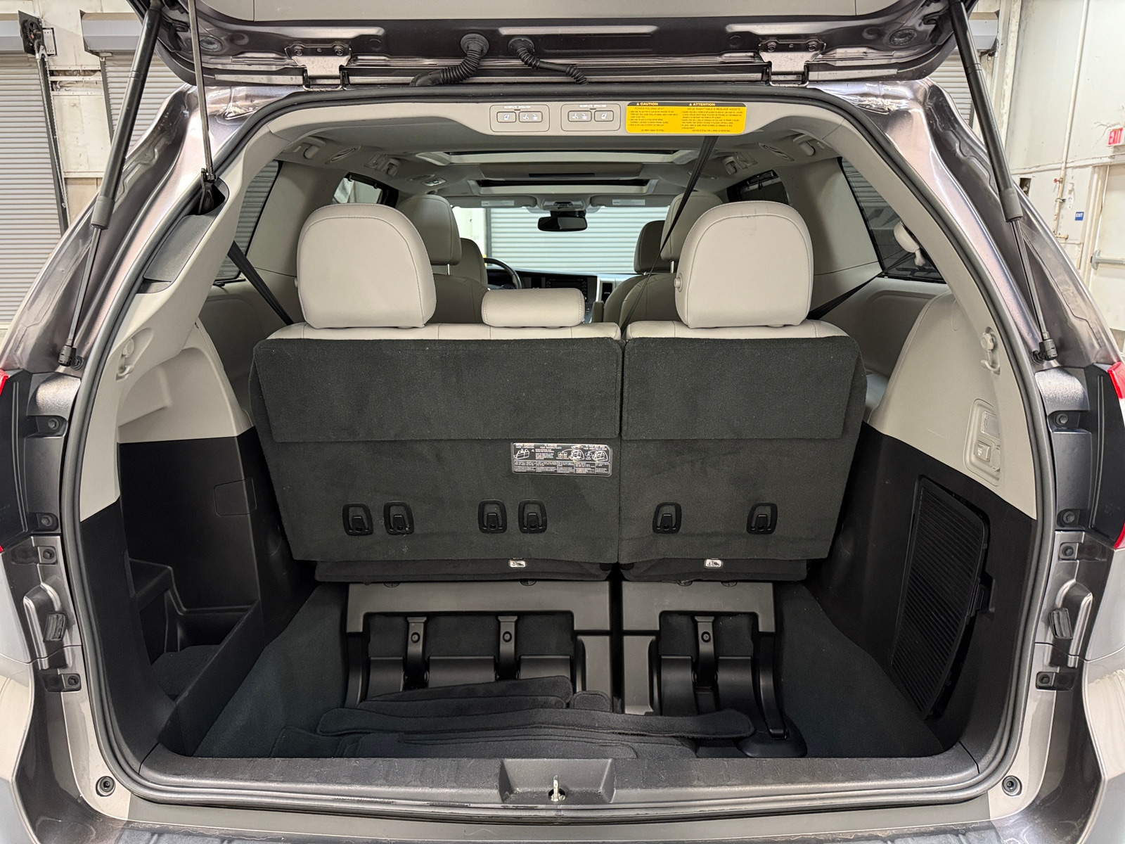 Thumbnail: 2019 Toyota Sienna - 7