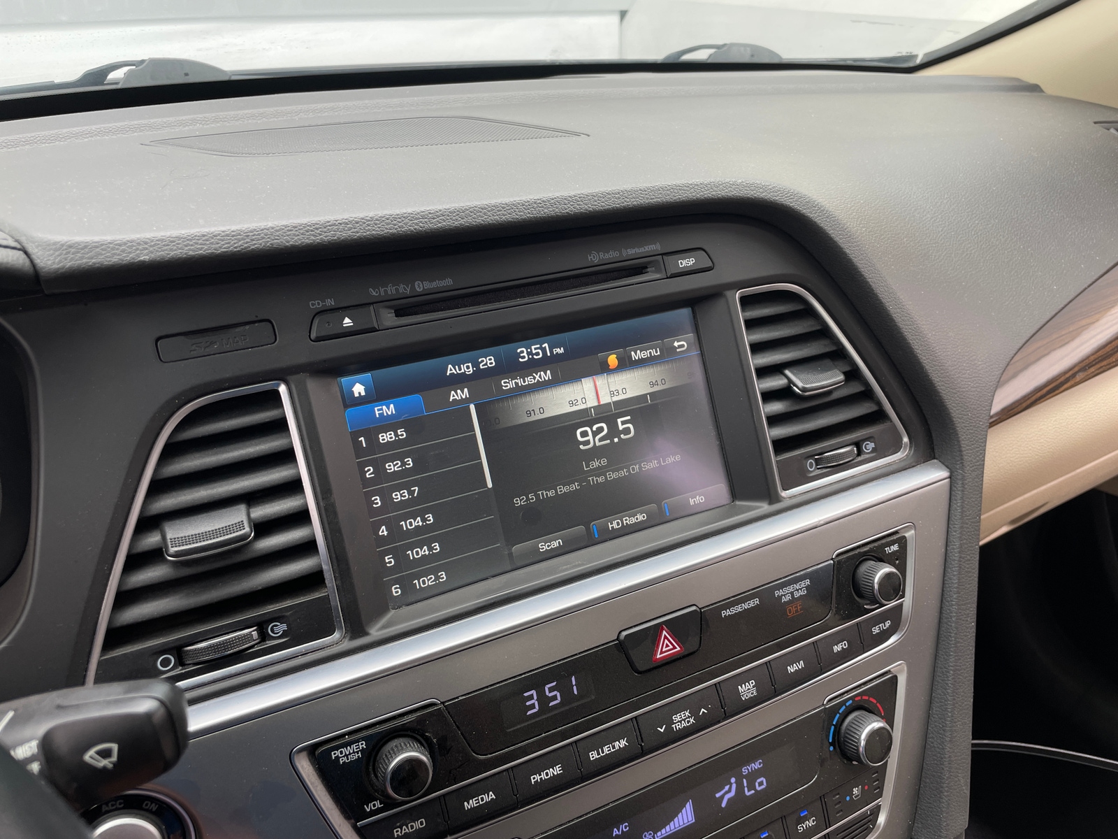 Thumbnail: 2016 Hyundai Sonata - 3