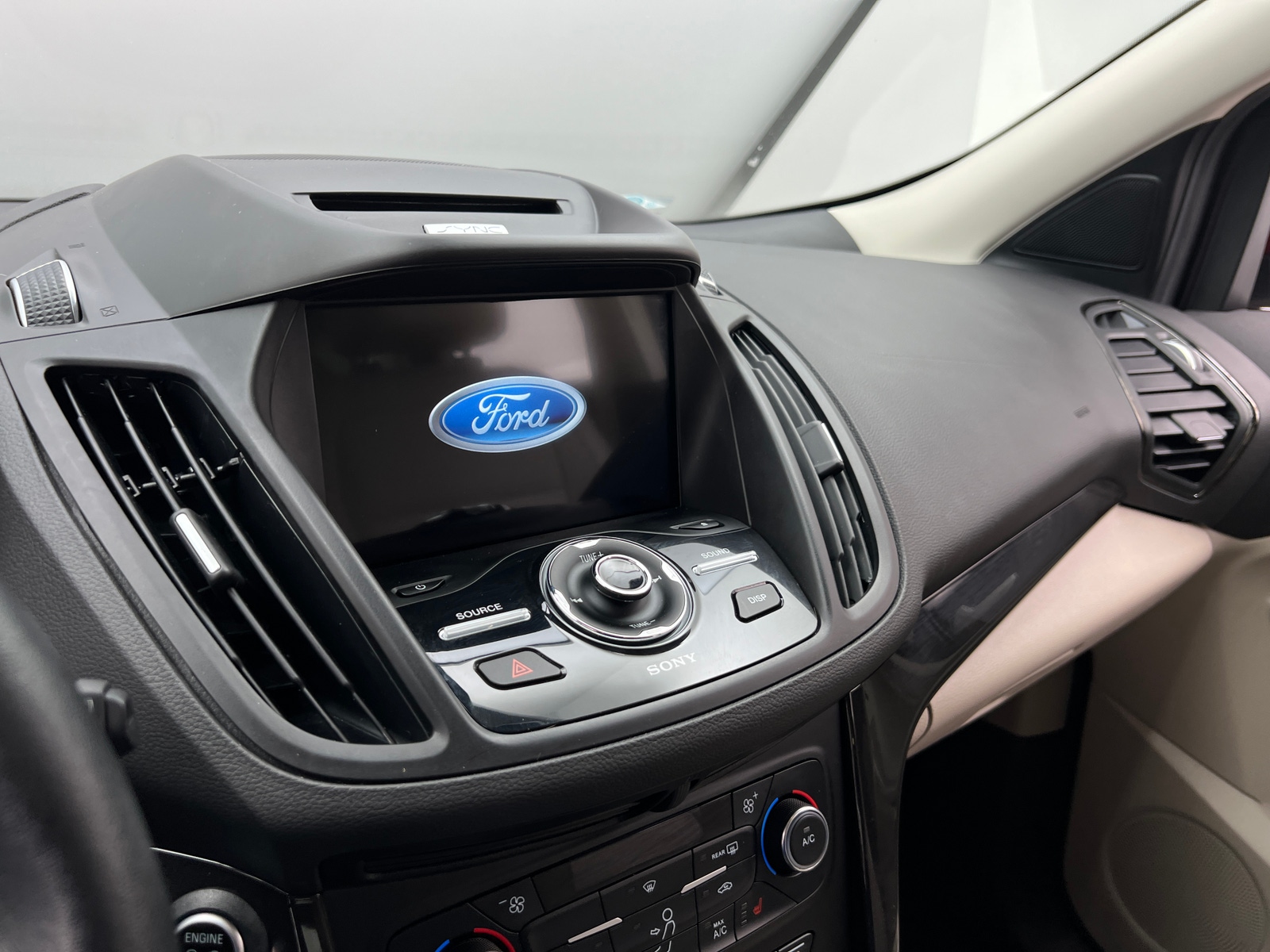 Thumbnail: 2017 Ford Escape - 3