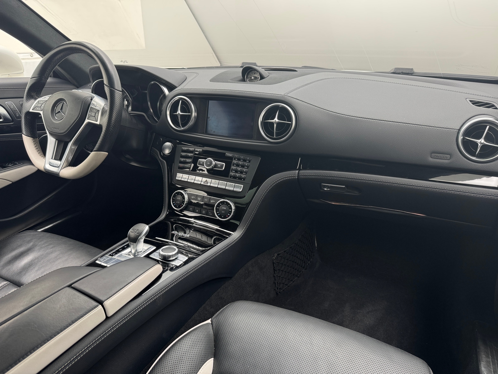 Thumbnail: 2015 Mercedes-Benz SL-Class - 2