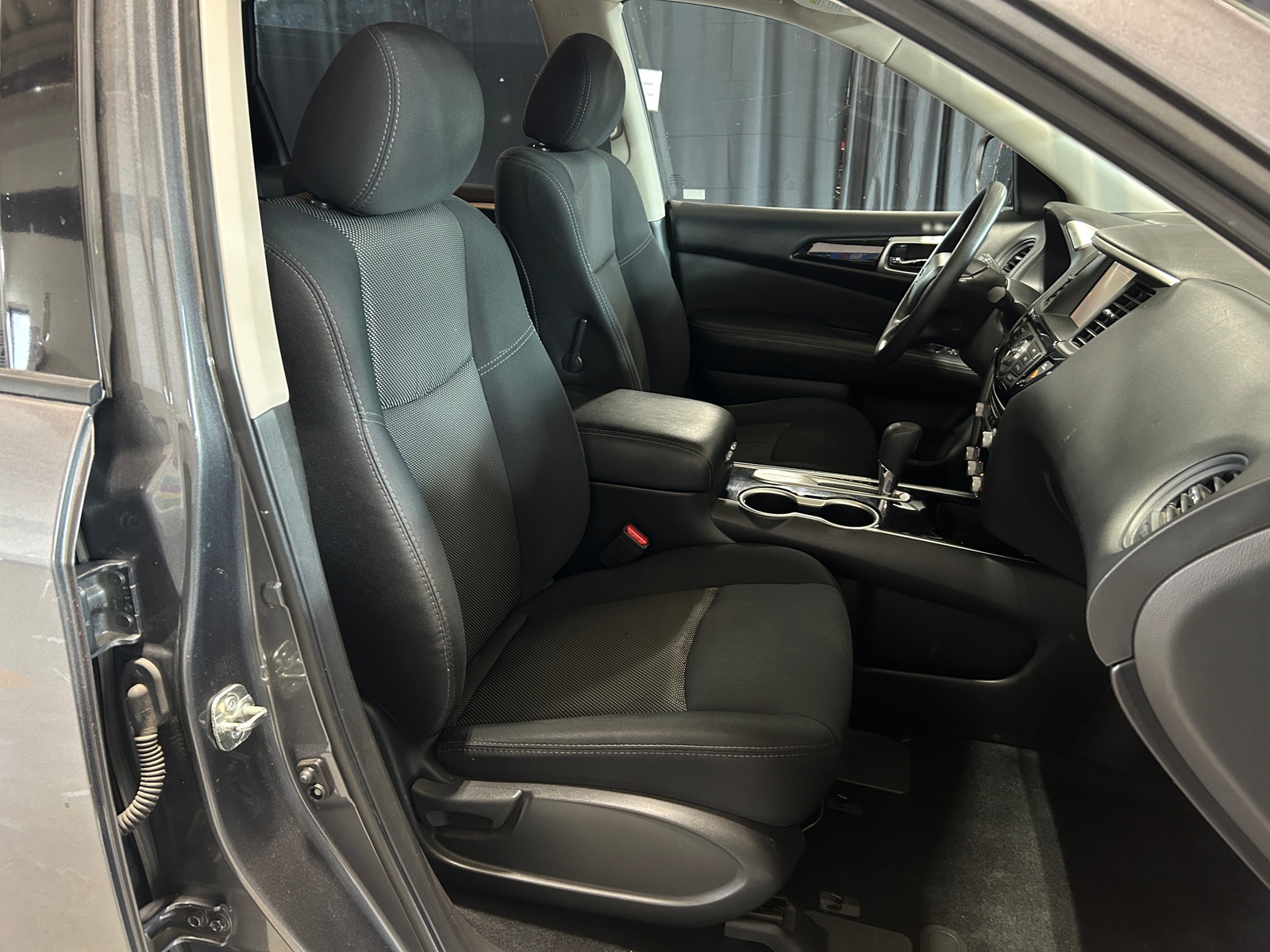 Thumbnail: 2019 Nissan Pathfinder - 2