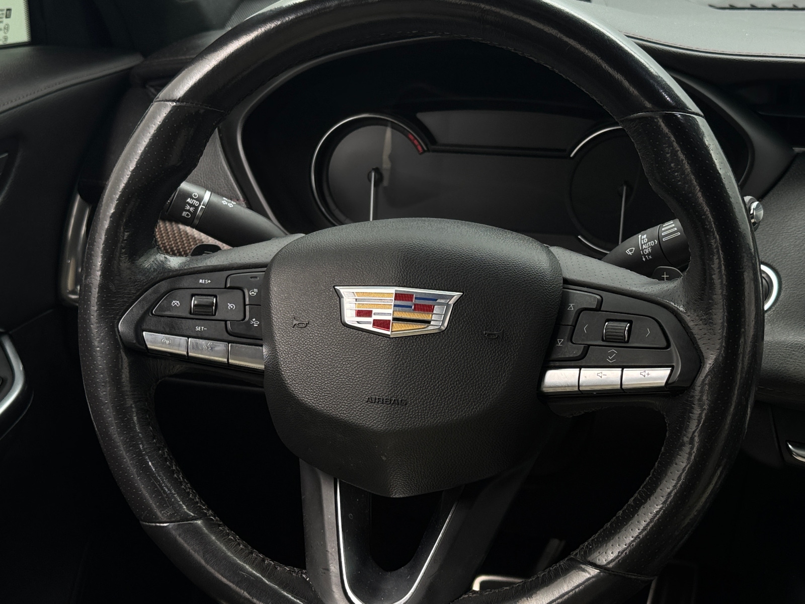 Thumbnail: 2020 Cadillac XT4 - 4