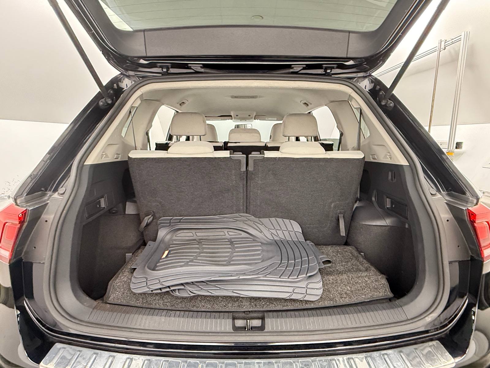 Thumbnail: 2019 Volkswagen Tiguan - 7