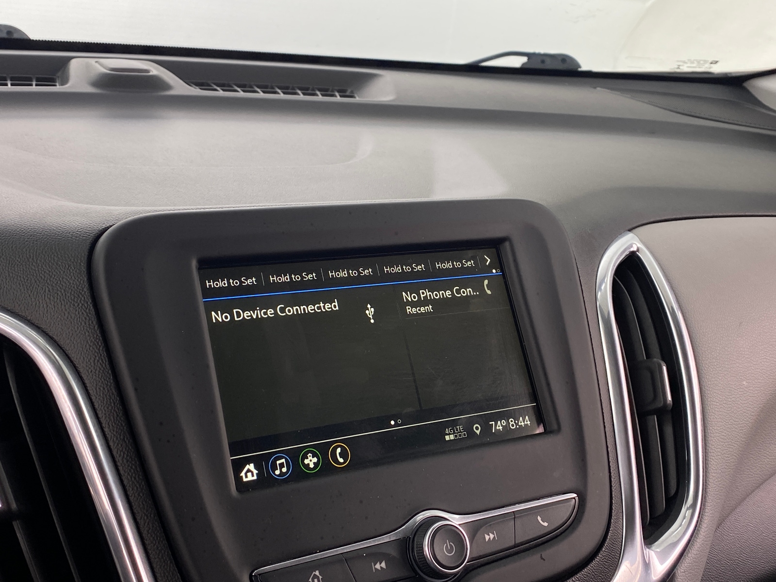 Thumbnail: 2019 Chevrolet Equinox - 4