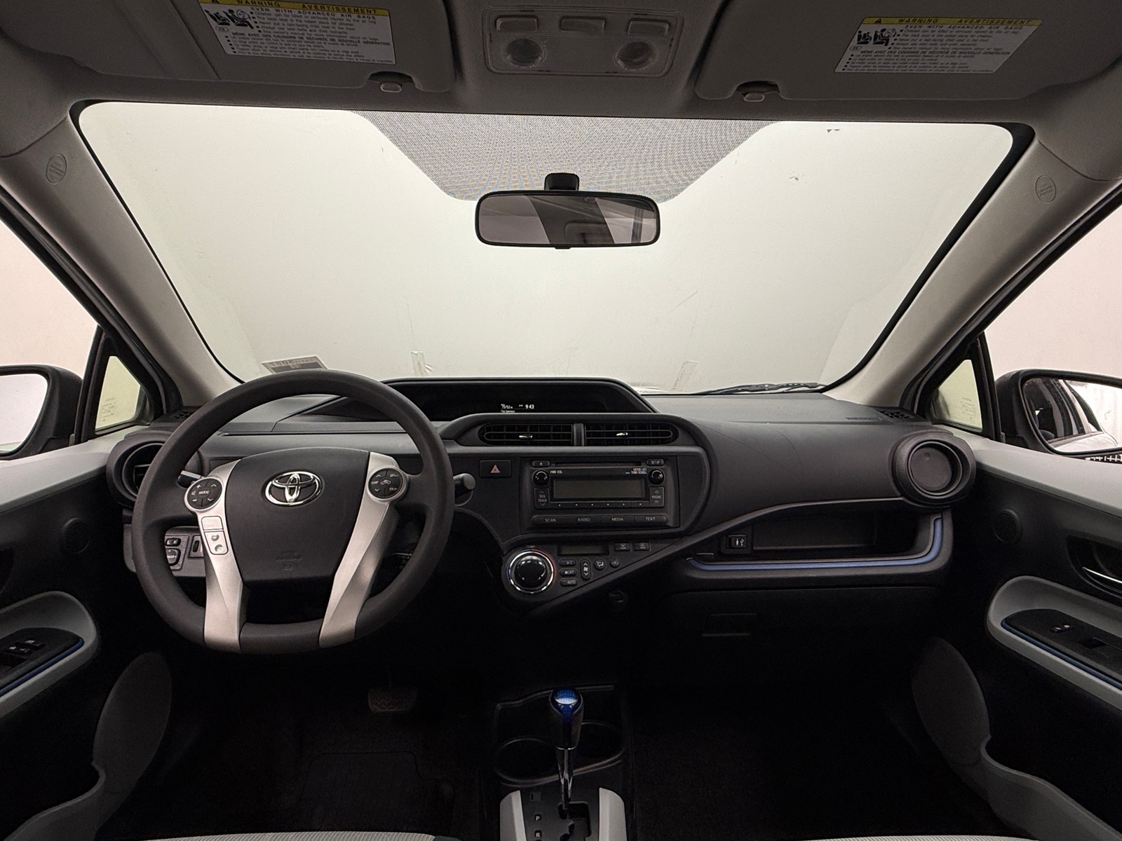 Thumbnail: 2013 Toyota Prius c - 3