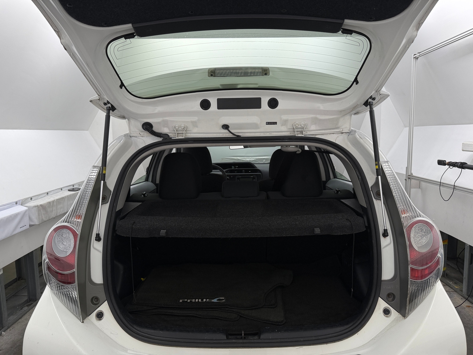 Thumbnail: 2013 Toyota Prius c - 7