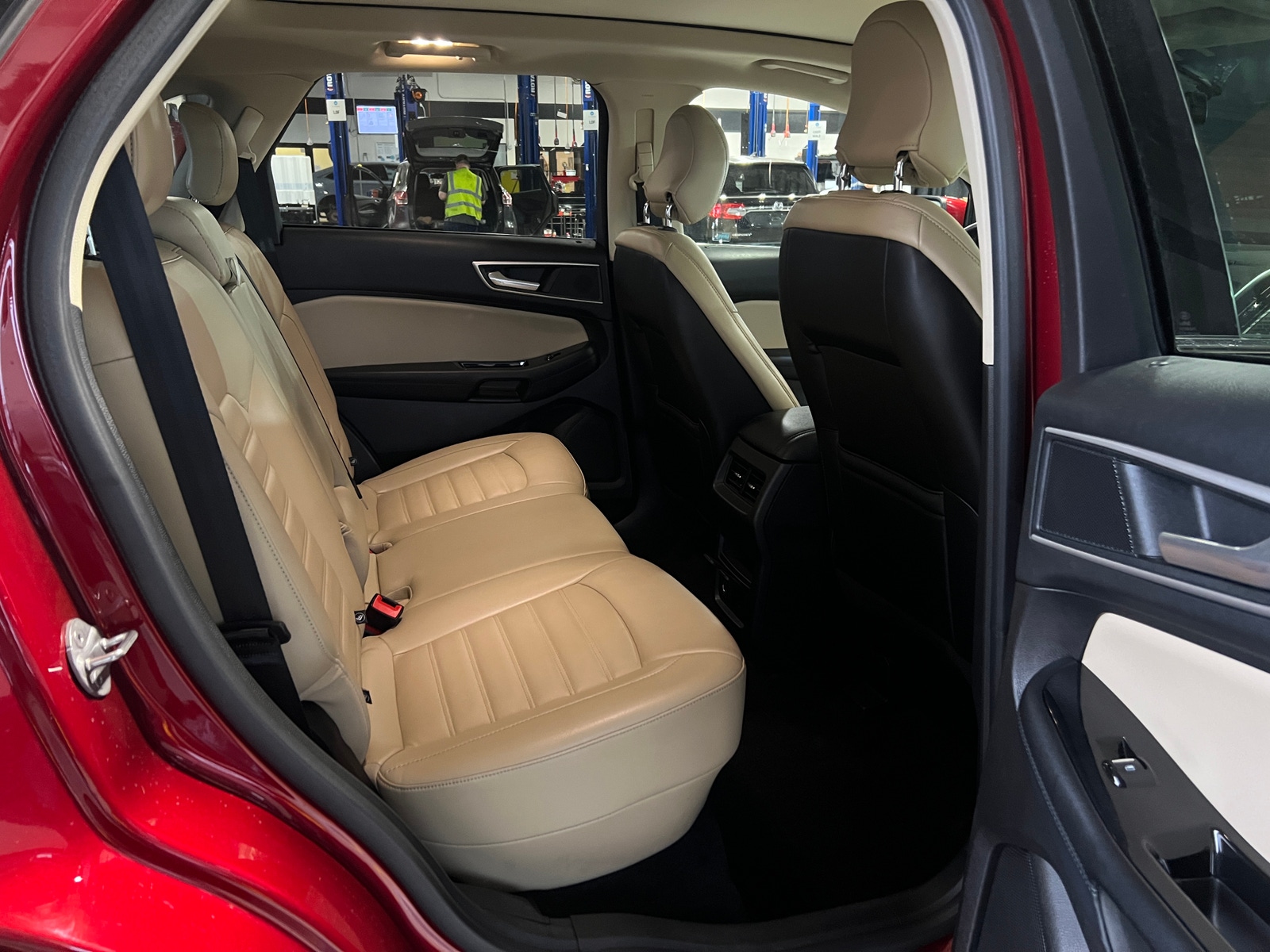 Thumbnail: 2017 Ford Edge - 6