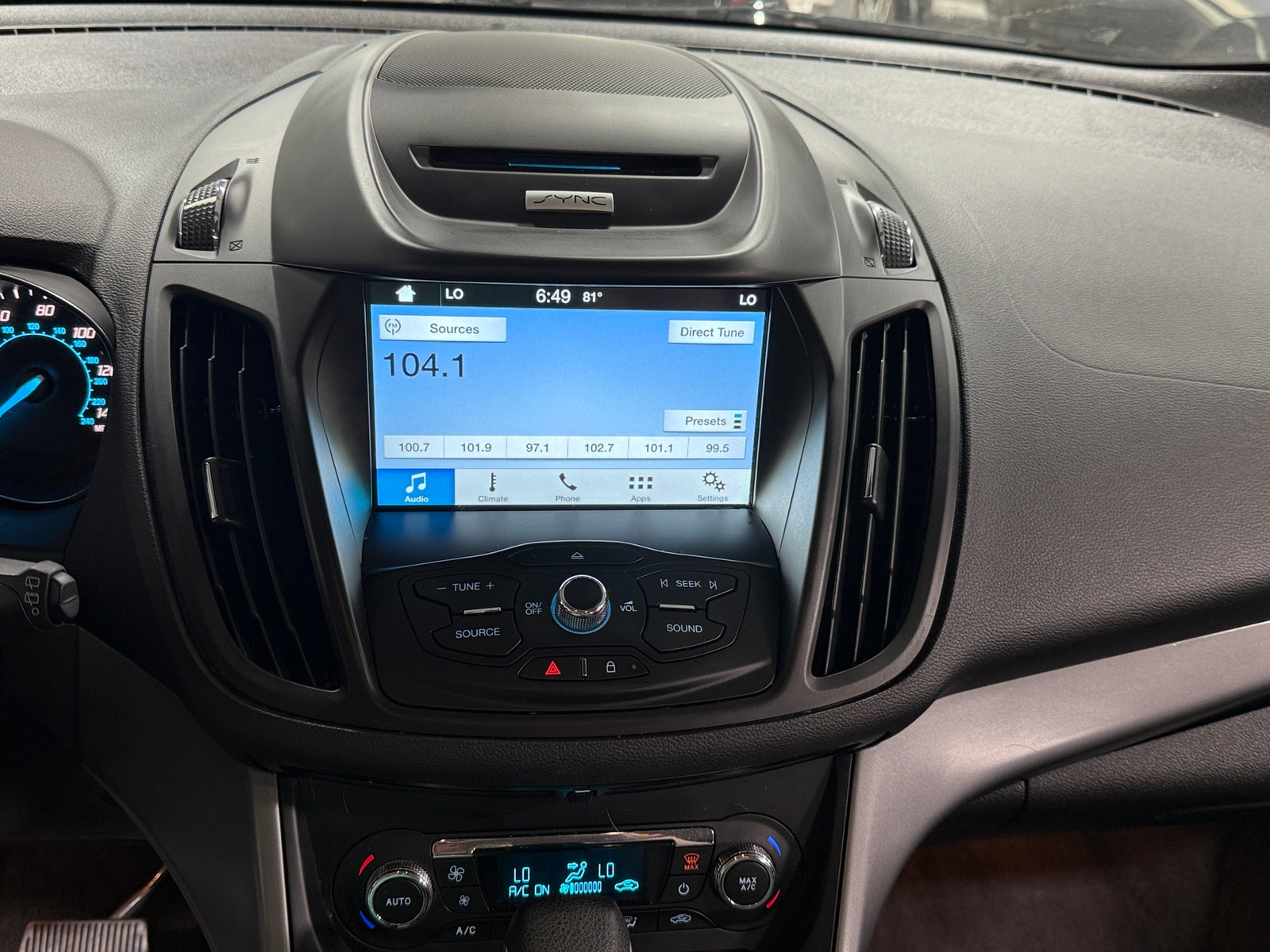 Thumbnail: 2016 Ford Escape - 4