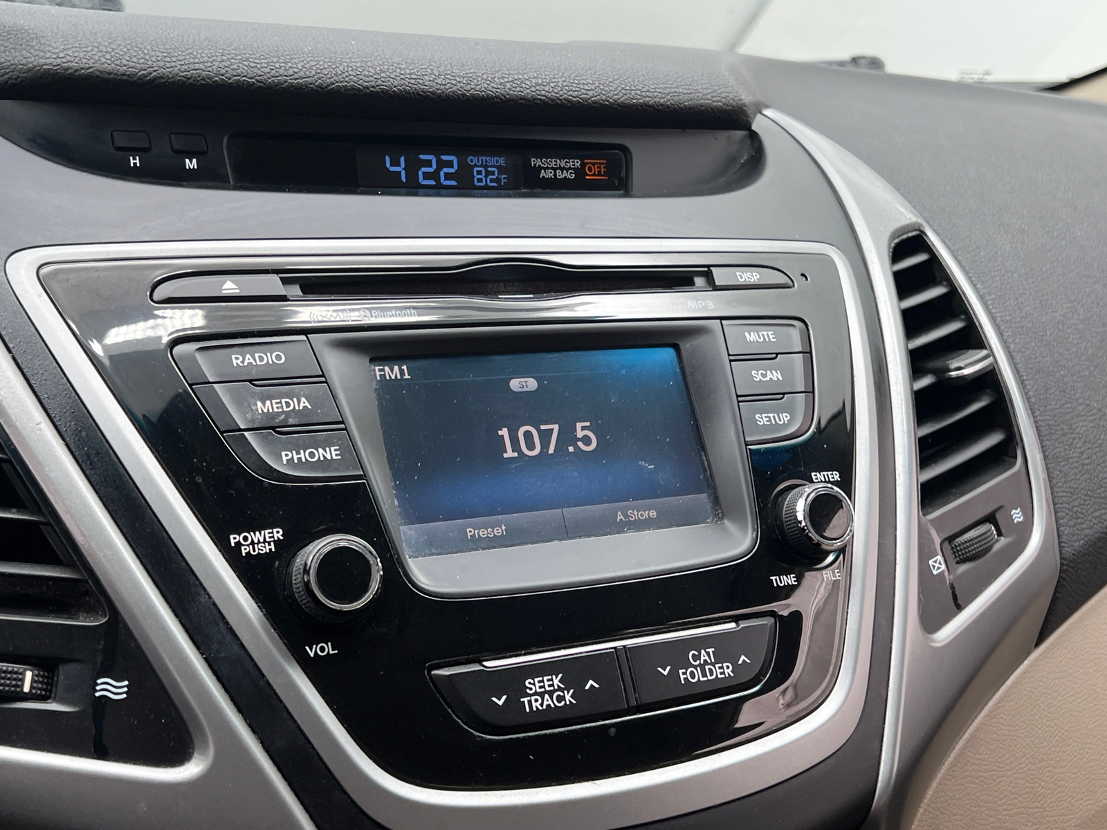 Thumbnail: 2016 Hyundai Elantra - 4
