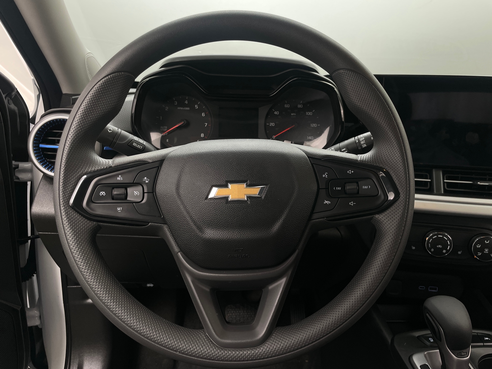 Thumbnail: 2025 Chevrolet Trax - 5