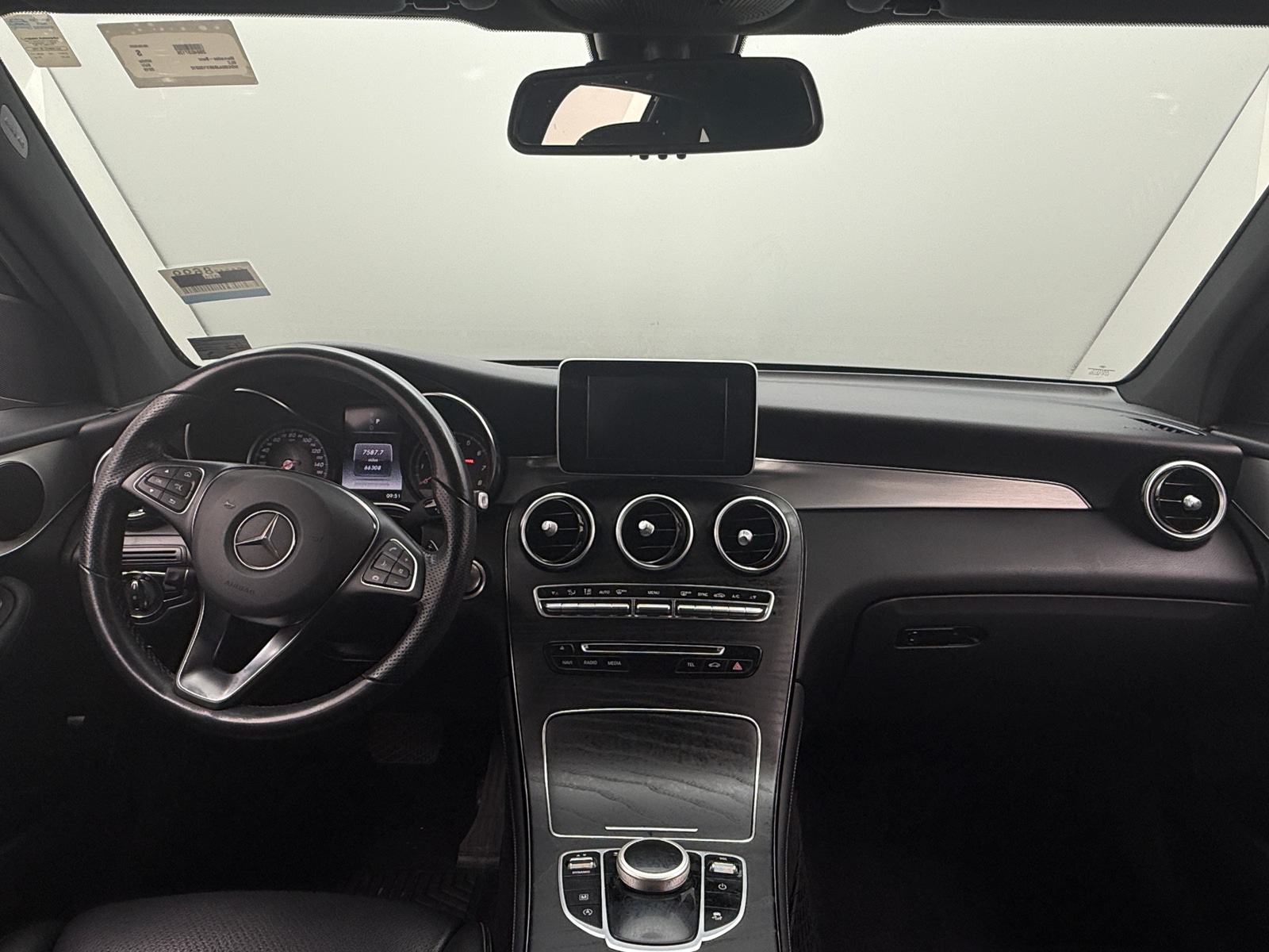 Thumbnail: 2019 Mercedes-Benz GLC - 2