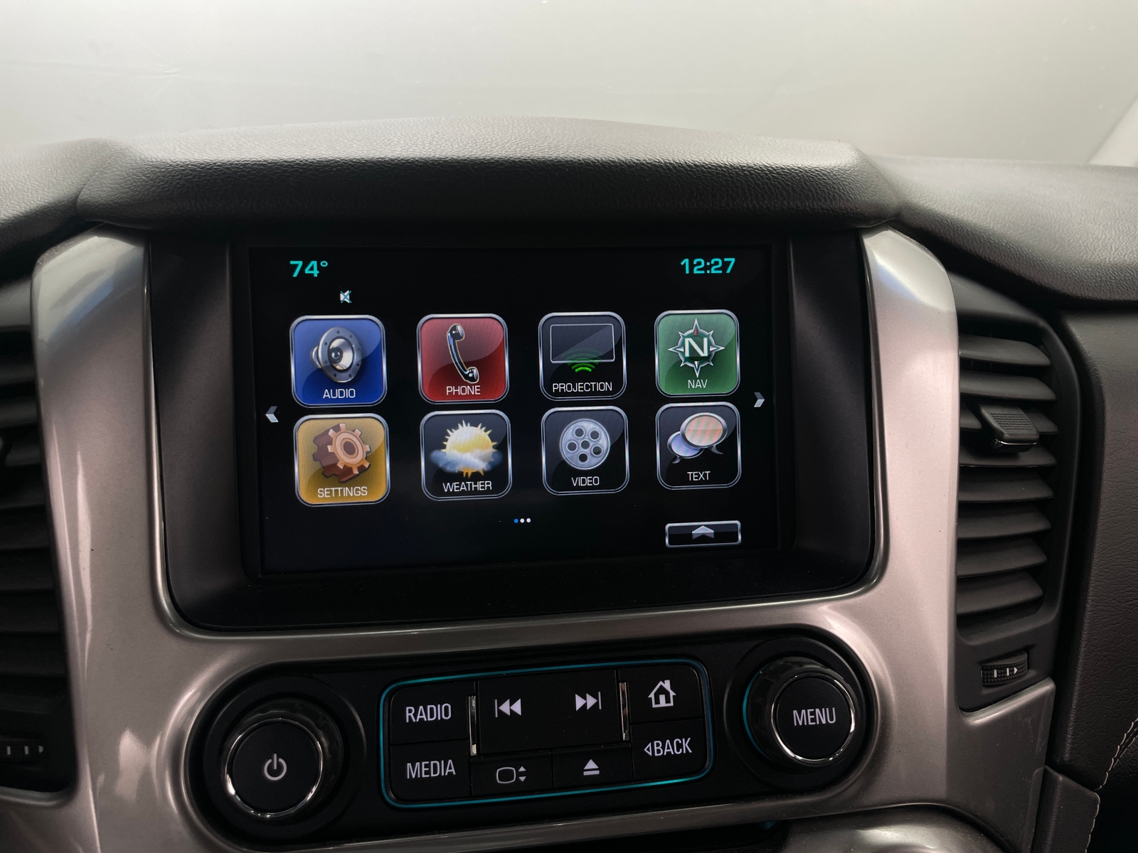 Thumbnail: 2018 Chevrolet Tahoe - 3