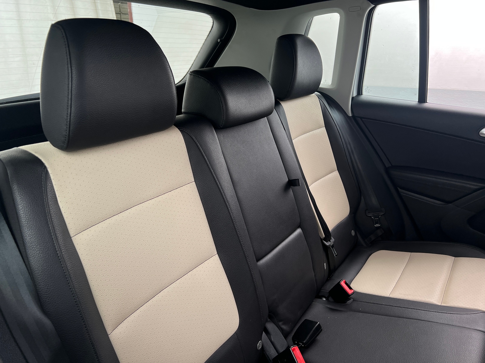 Thumbnail: 2017 Volkswagen Tiguan - 6